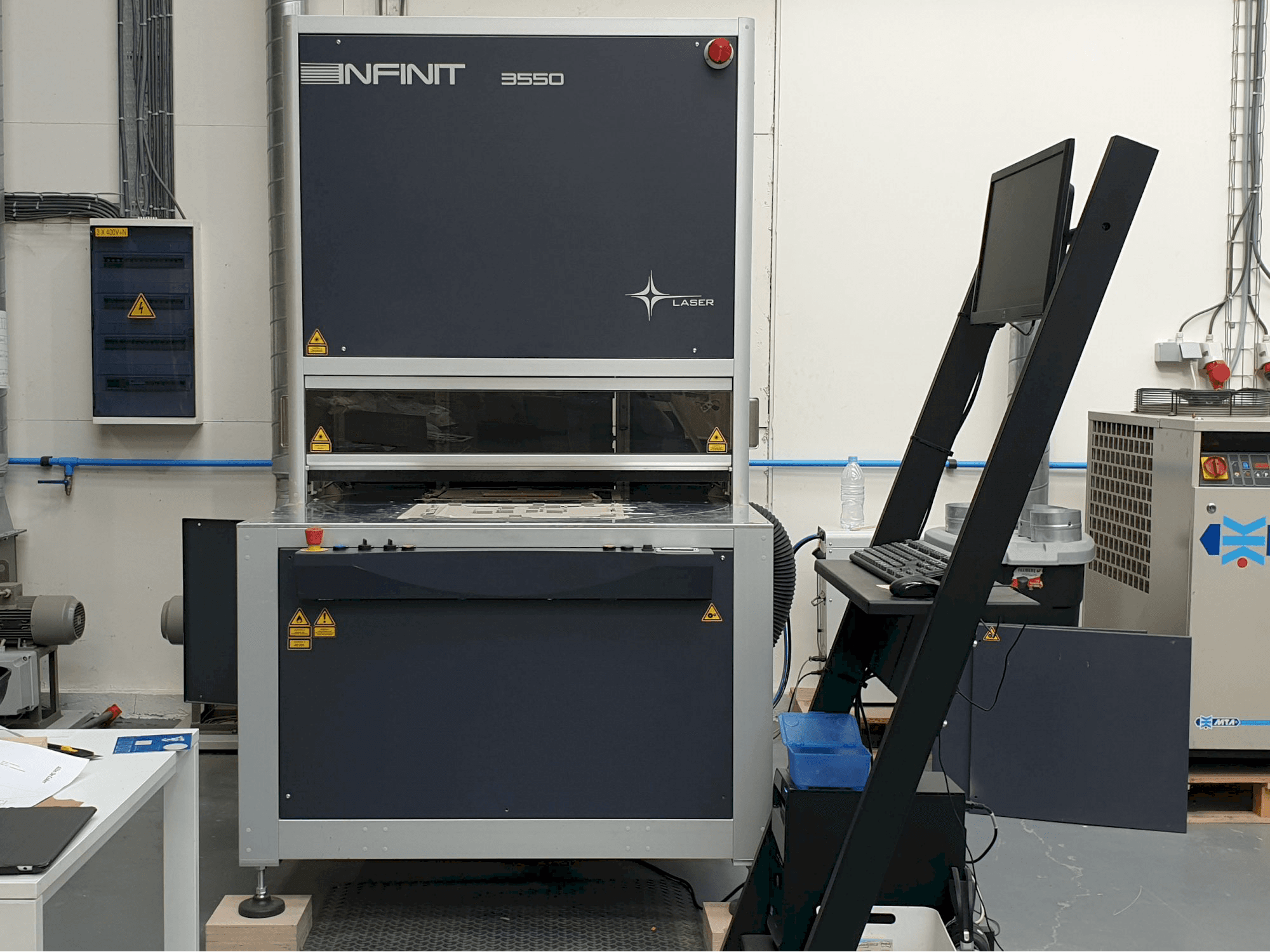 SEI Laser-maskinen framifrånINFINITY 3550