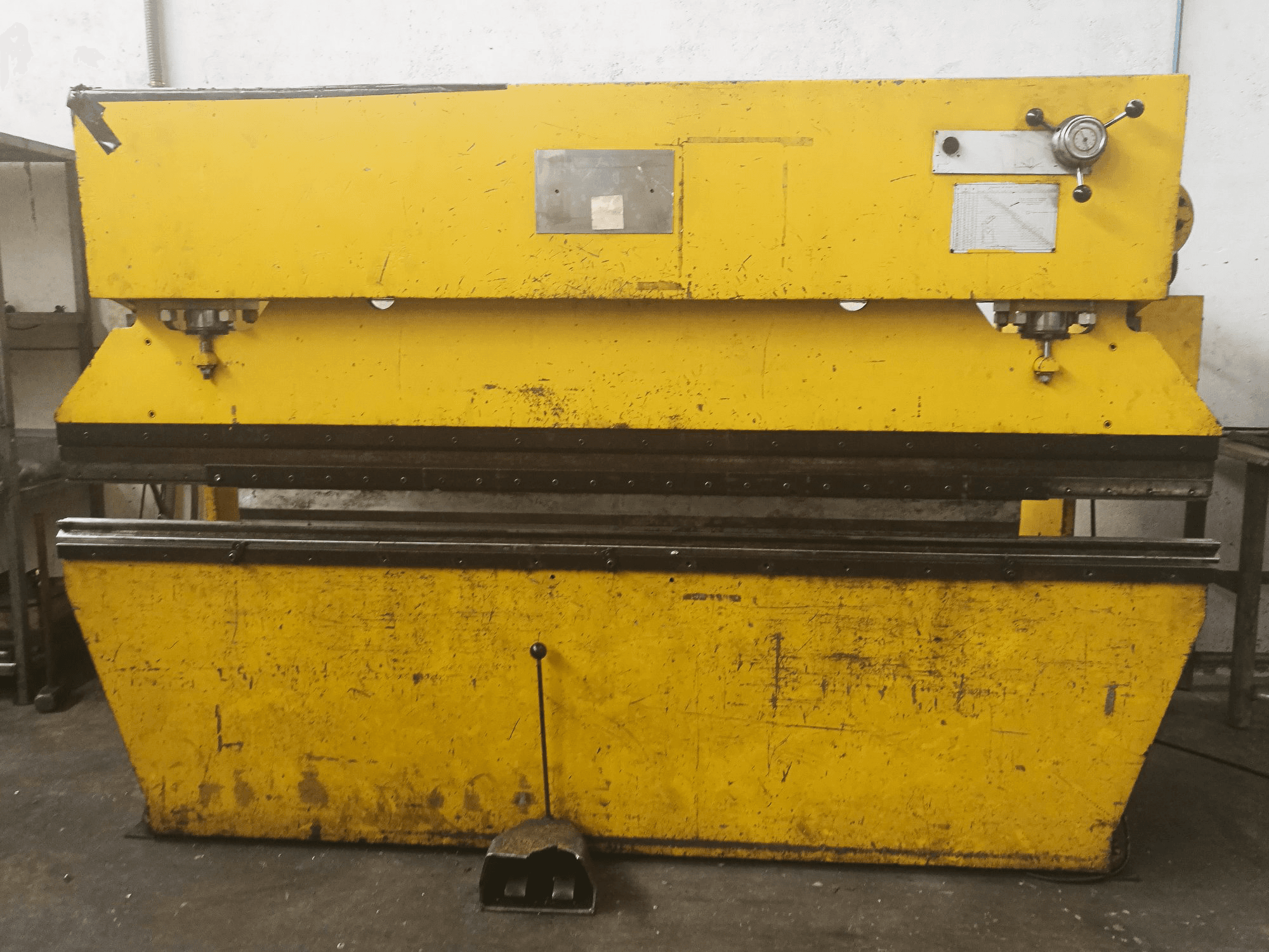 Ajial-maskinen framifrån75 Tn