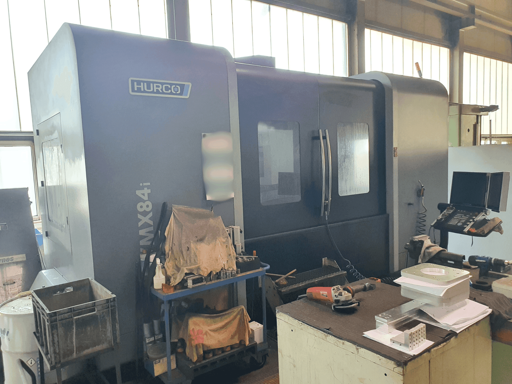 Hurco VMX 84i-maskinen framifrån