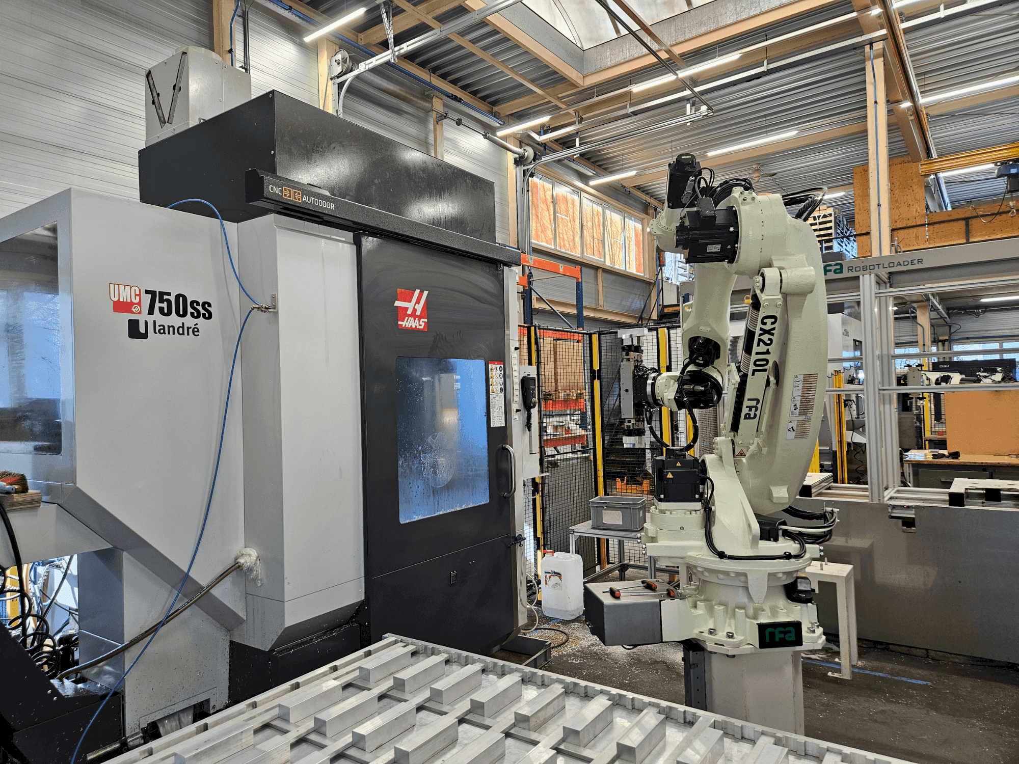 HAAS UMC-750SS-maskinen framifrån
