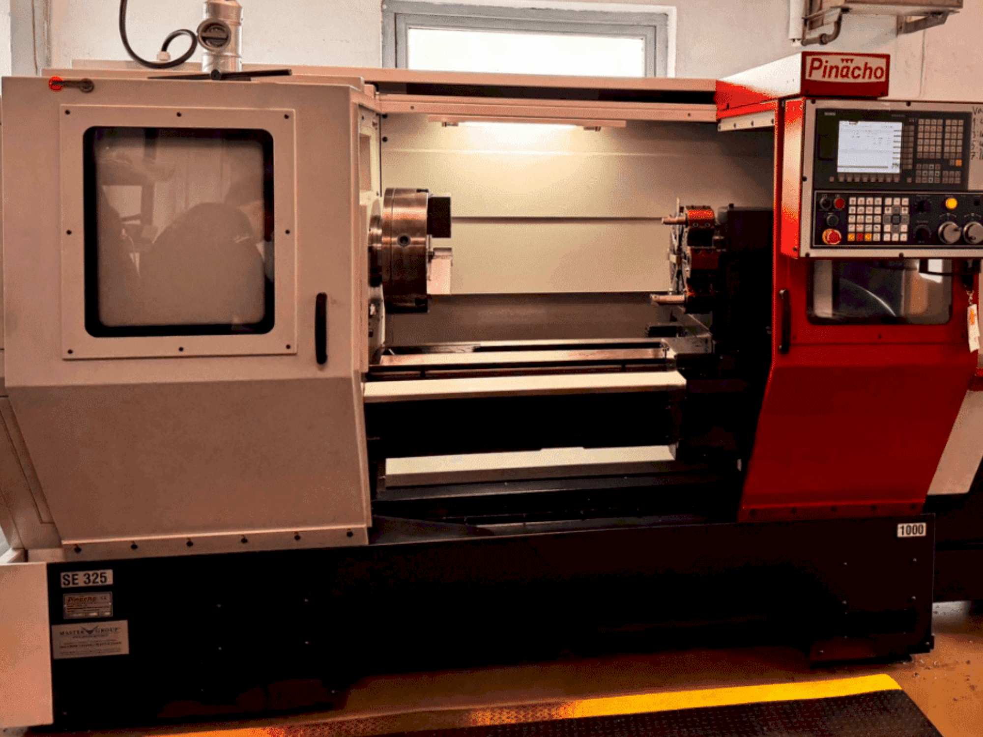 Pinacho SE325-maskinen framifrån