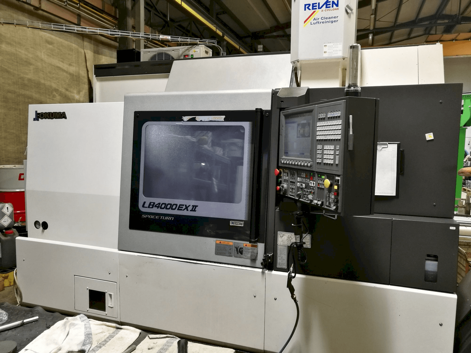 Okuma LB 4000 EX II MY 750-maskinen framifrån