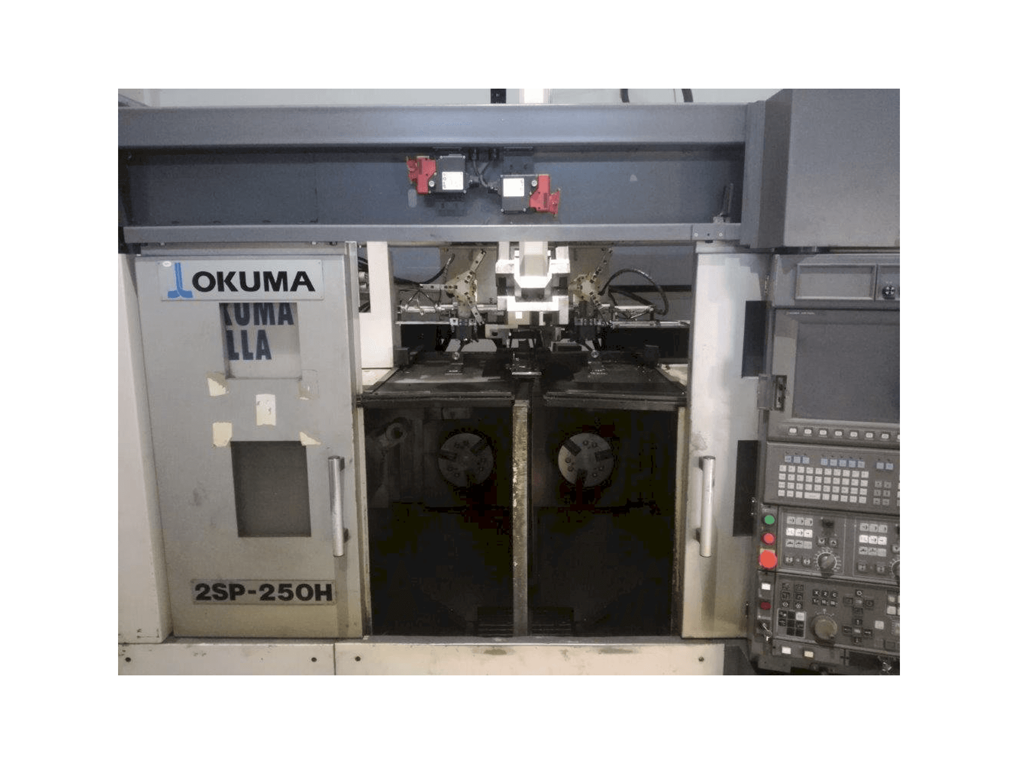 Okuma 2SP-250H-maskinen framifrån