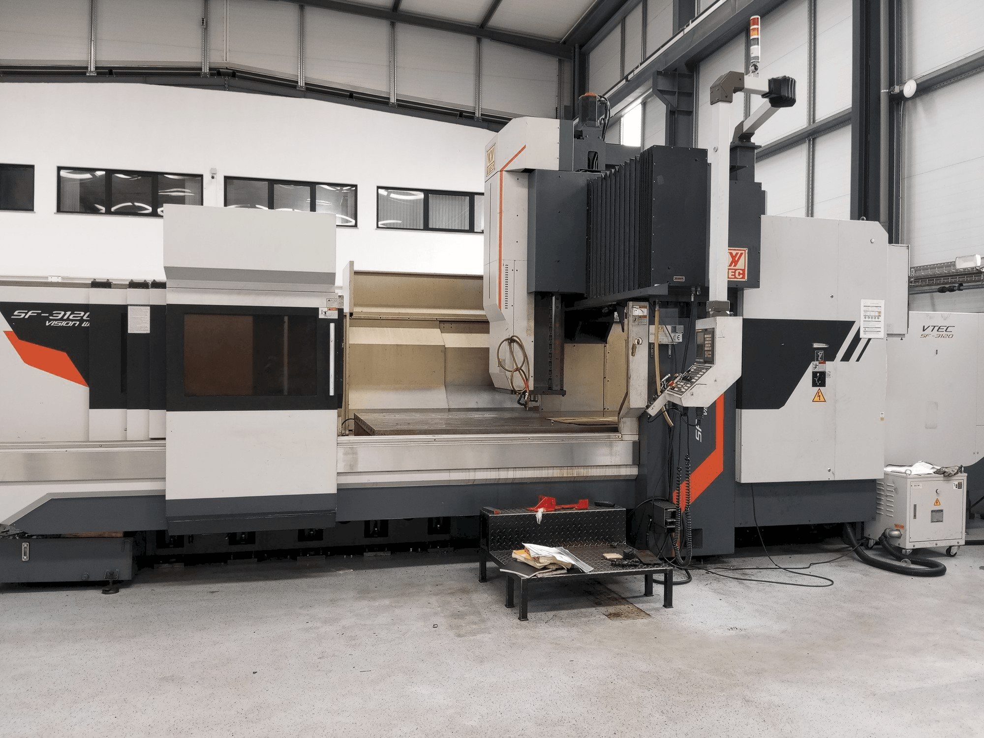 Vision Wide VTEC SF-3120-maskinen framifrån
