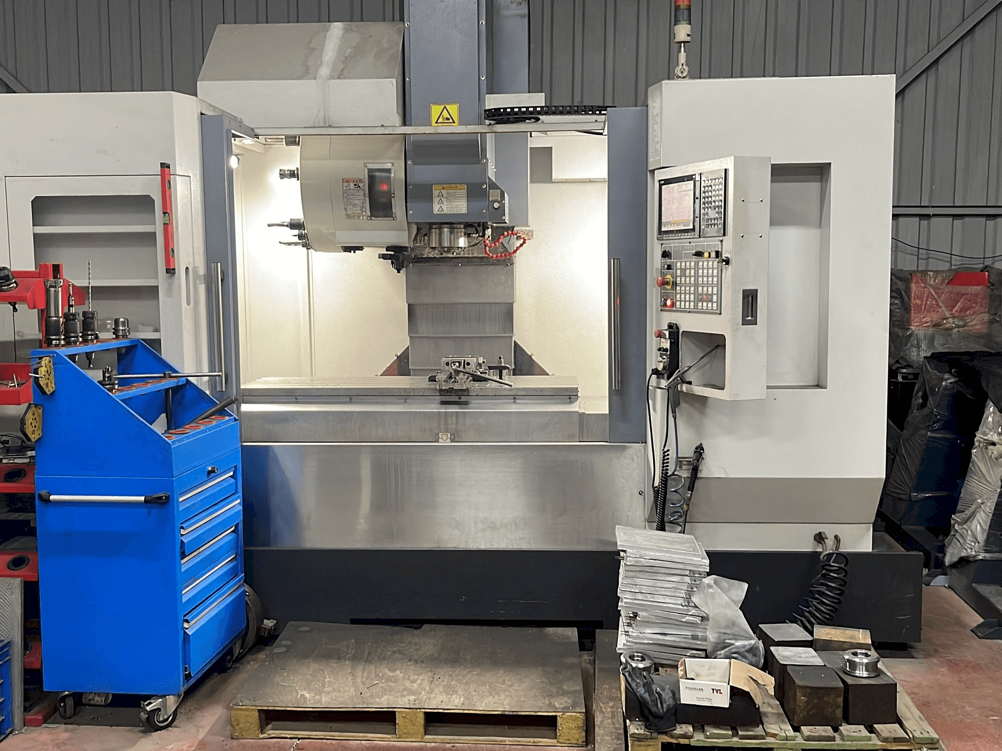 Akira Seiki SR2XP-maskinen framifrån