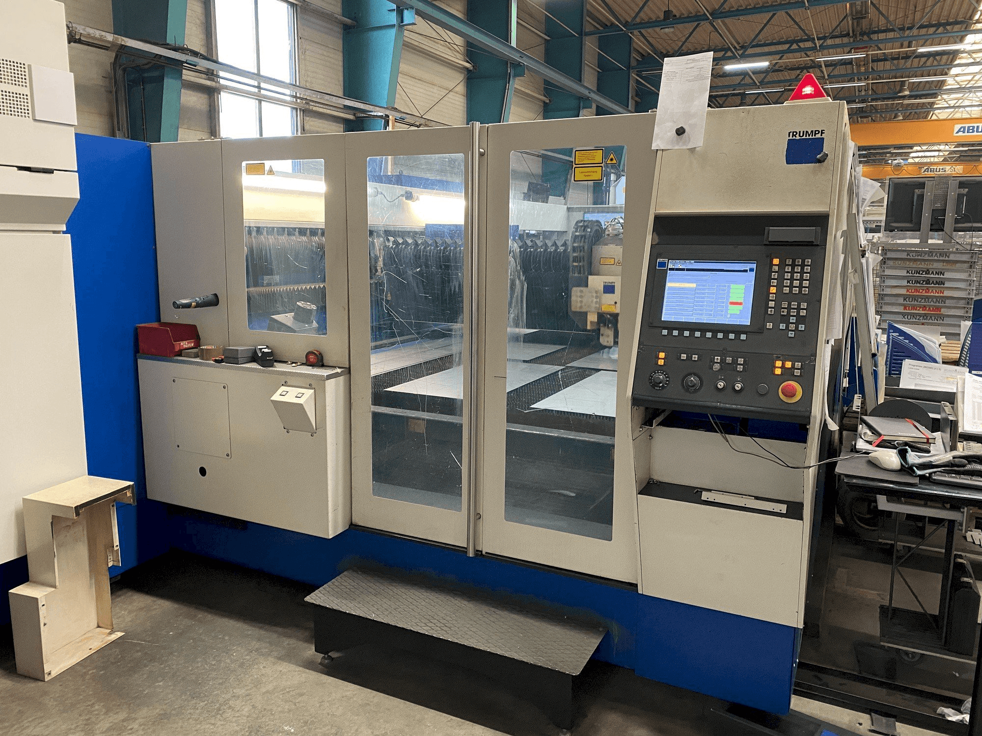 Trumpf laser 5040-maskinen framifrån