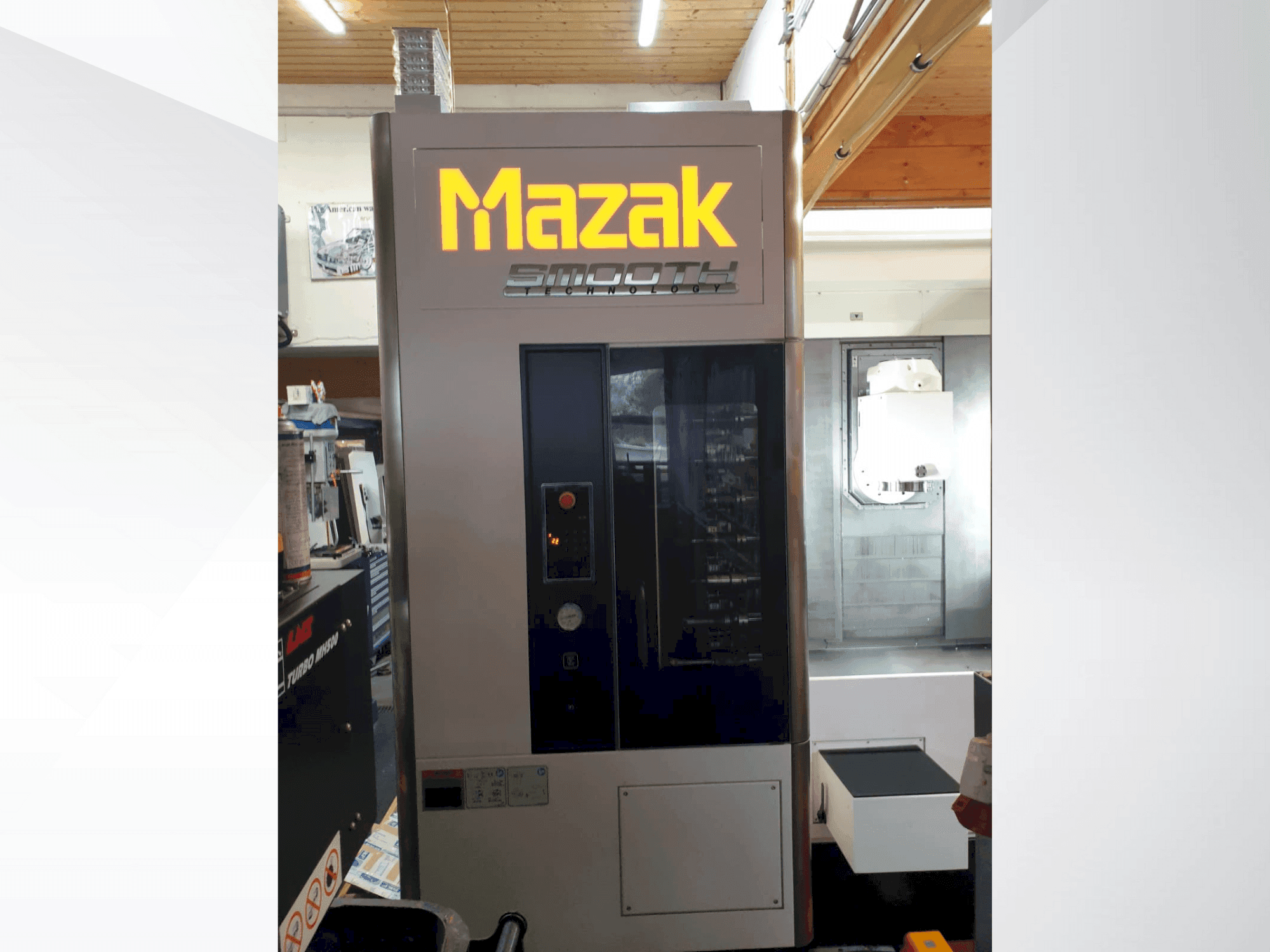 Mazak INTEGREX j-200S-maskinen framifrån
