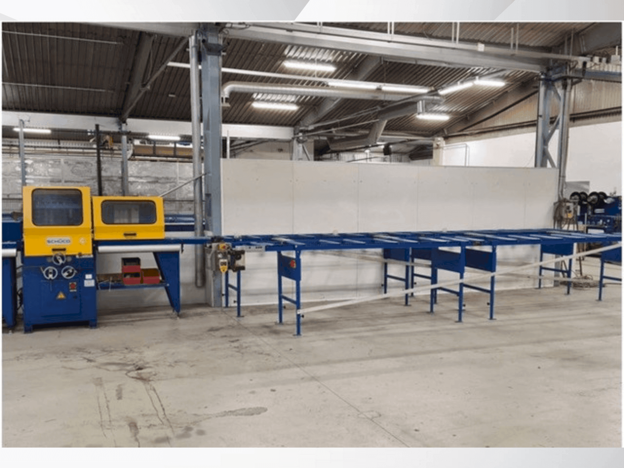 SCHÜCO ISOMAT 5-maskinen framifrån