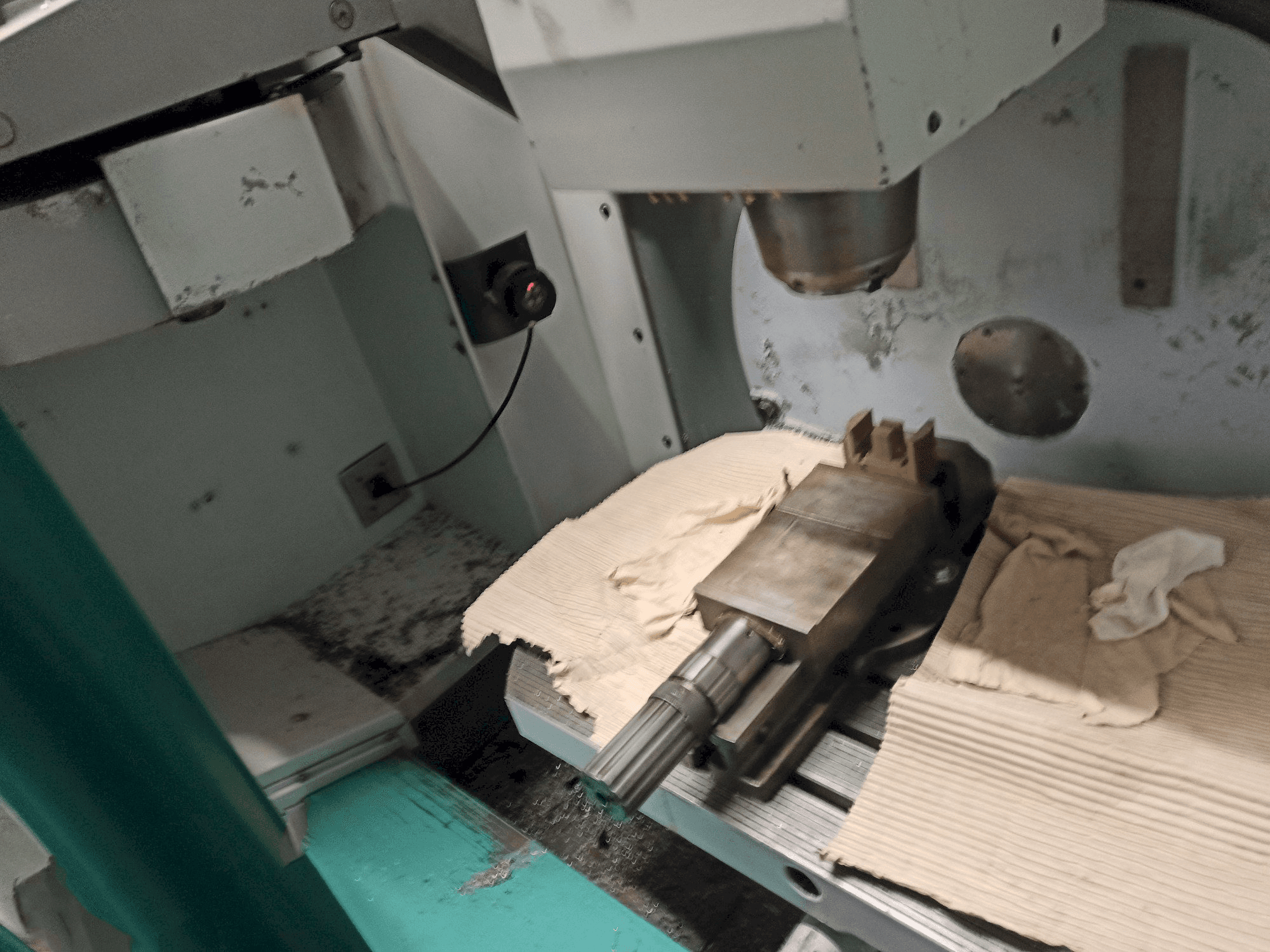 DECKEL MAHO DMU 50 T-maskinens arbetsyta