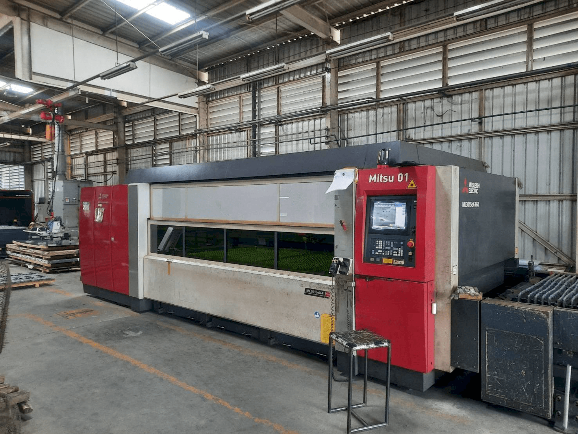 Mitsubishi ML3015eX F60-maskinen framifrån