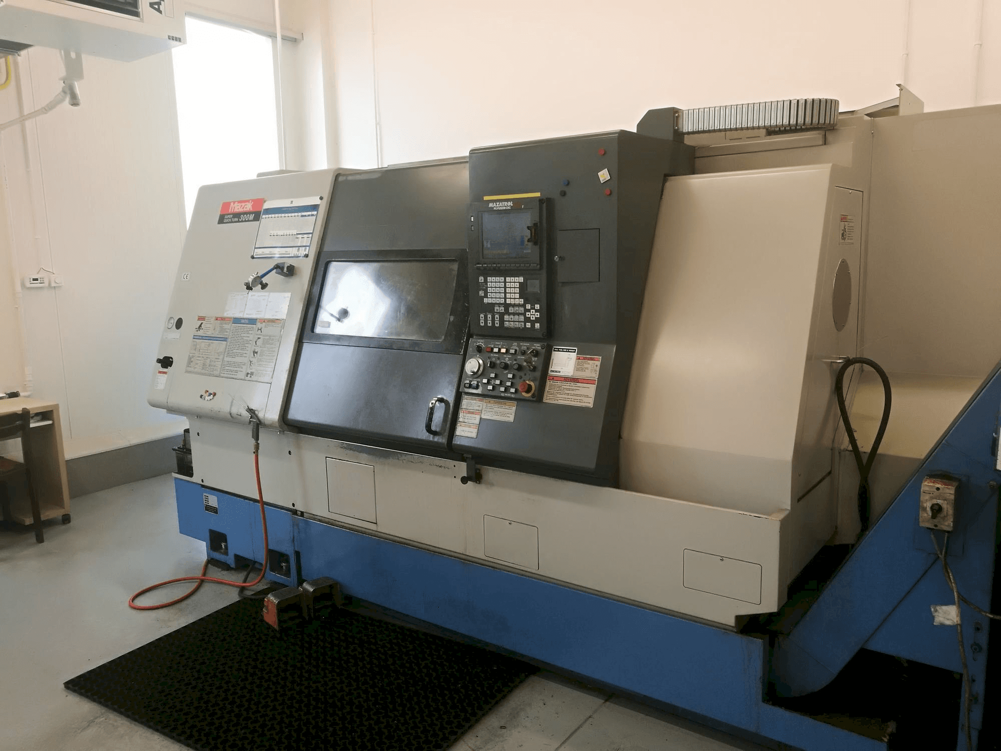 Mazak SQT-300M-maskinen framifrån
