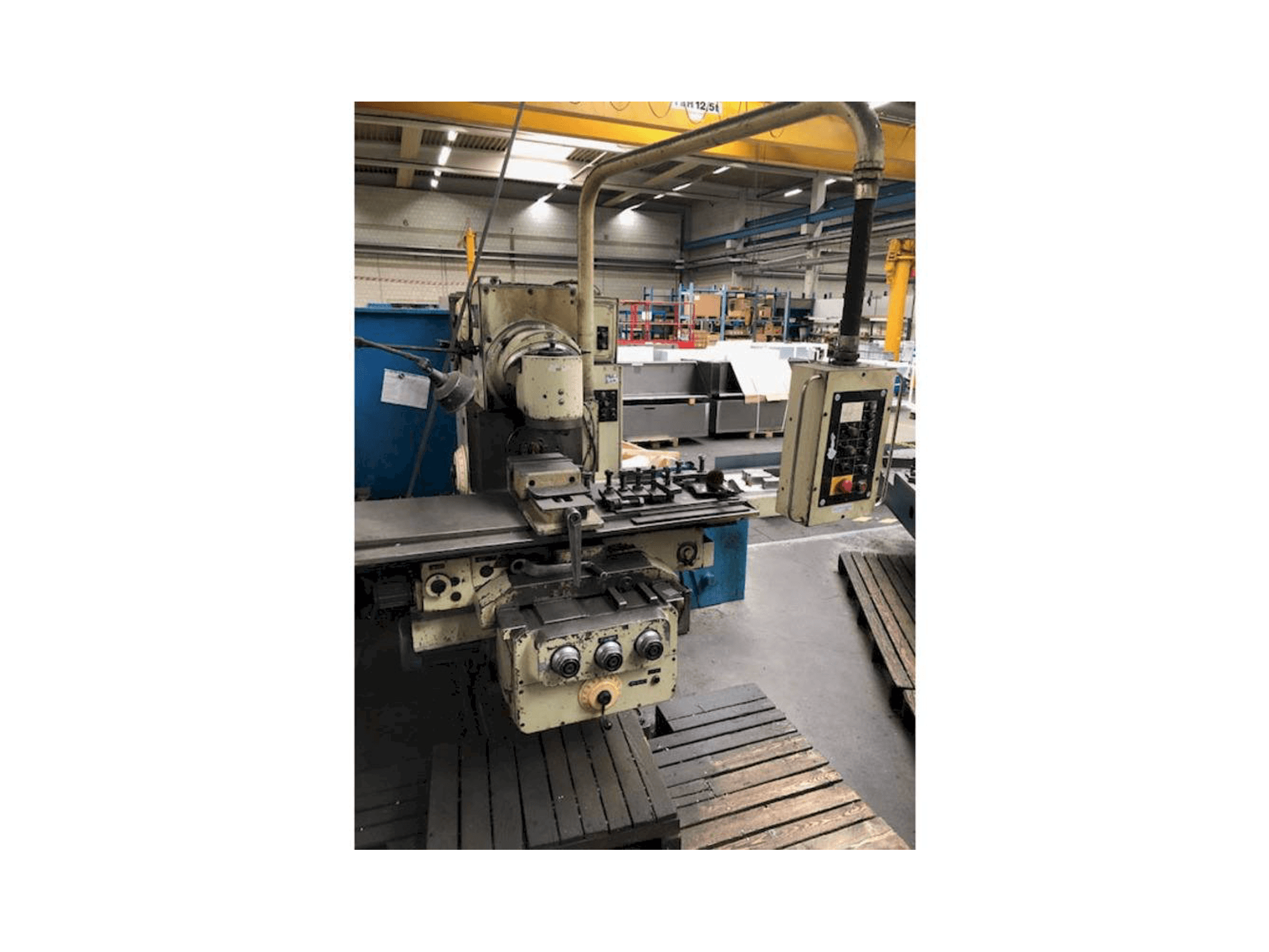 ELEKTRONIK F400-E-maskinen framifrån