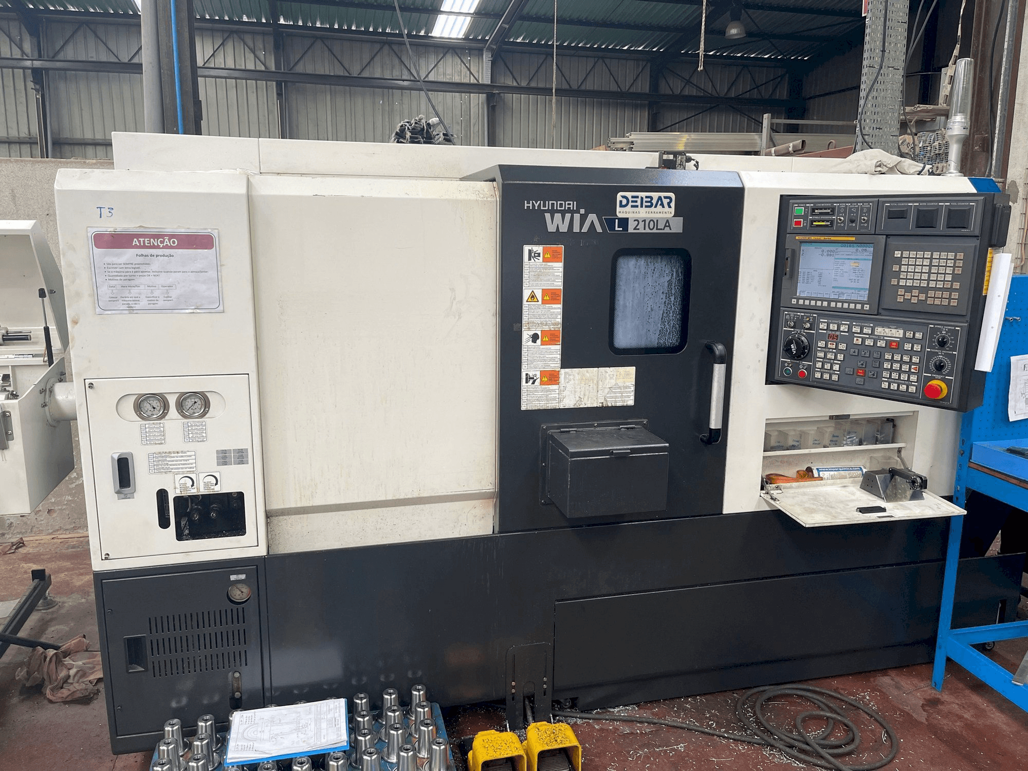 Hyundai Wia L210LA-maskinen framifrån