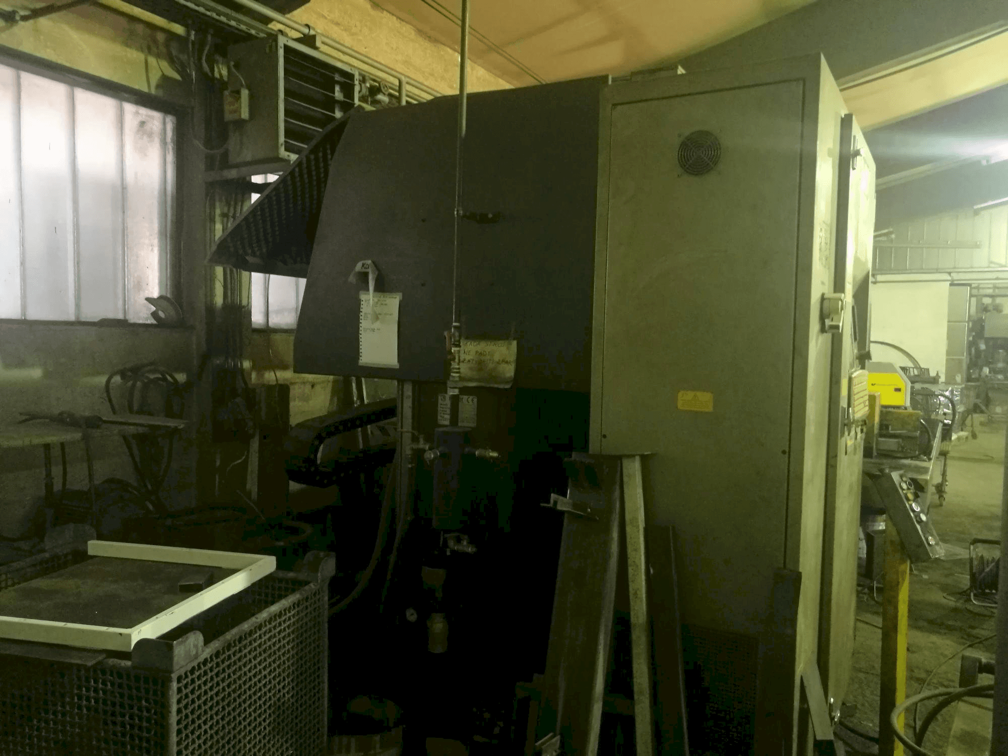 Rainer 1000R-maskinen sedd från vänster sida