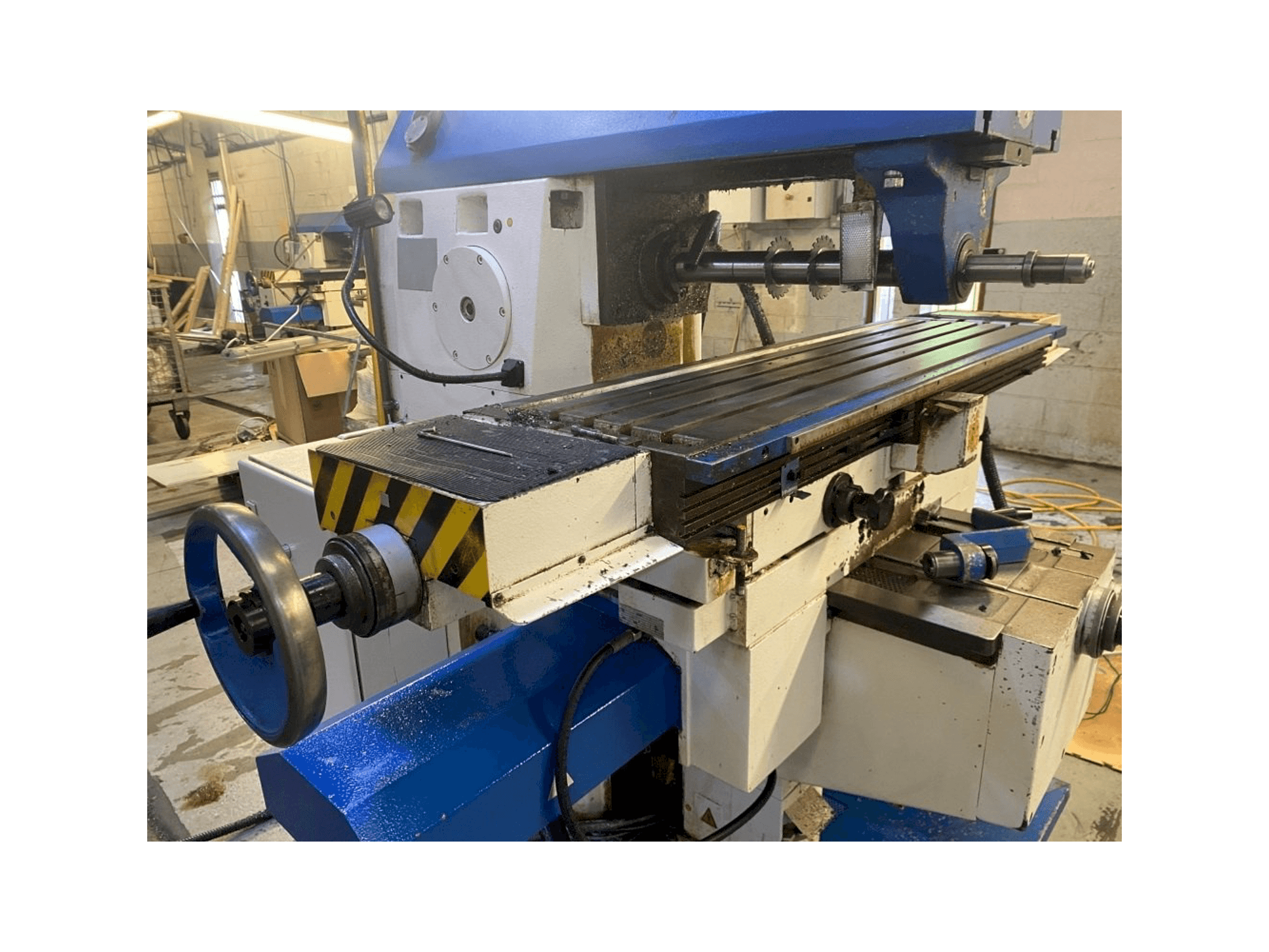 TOS Olomouc FGU 32-maskinen framifrån