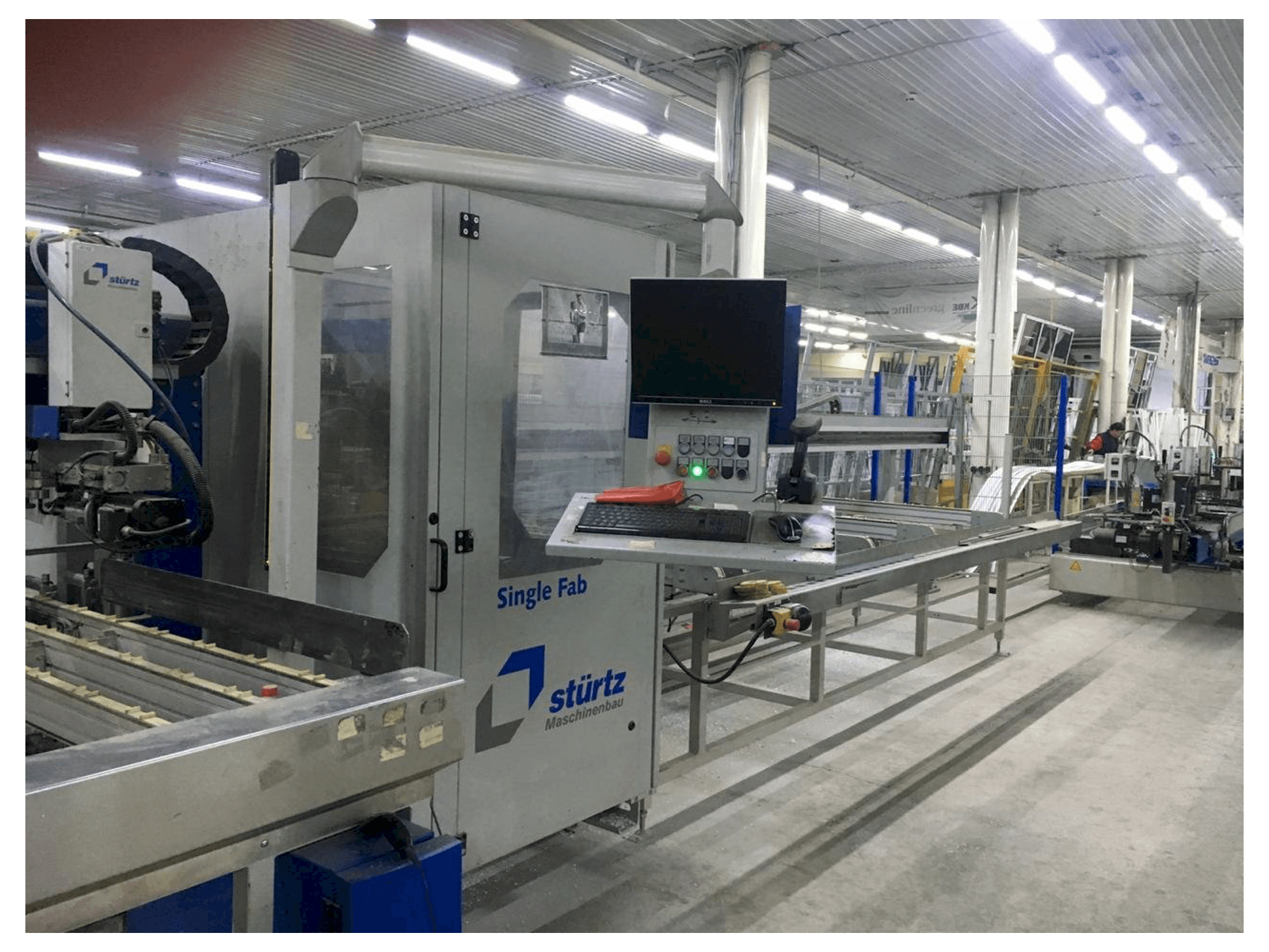 Sturtz NFZ-JC-JM-160-X-maskinen framifrån