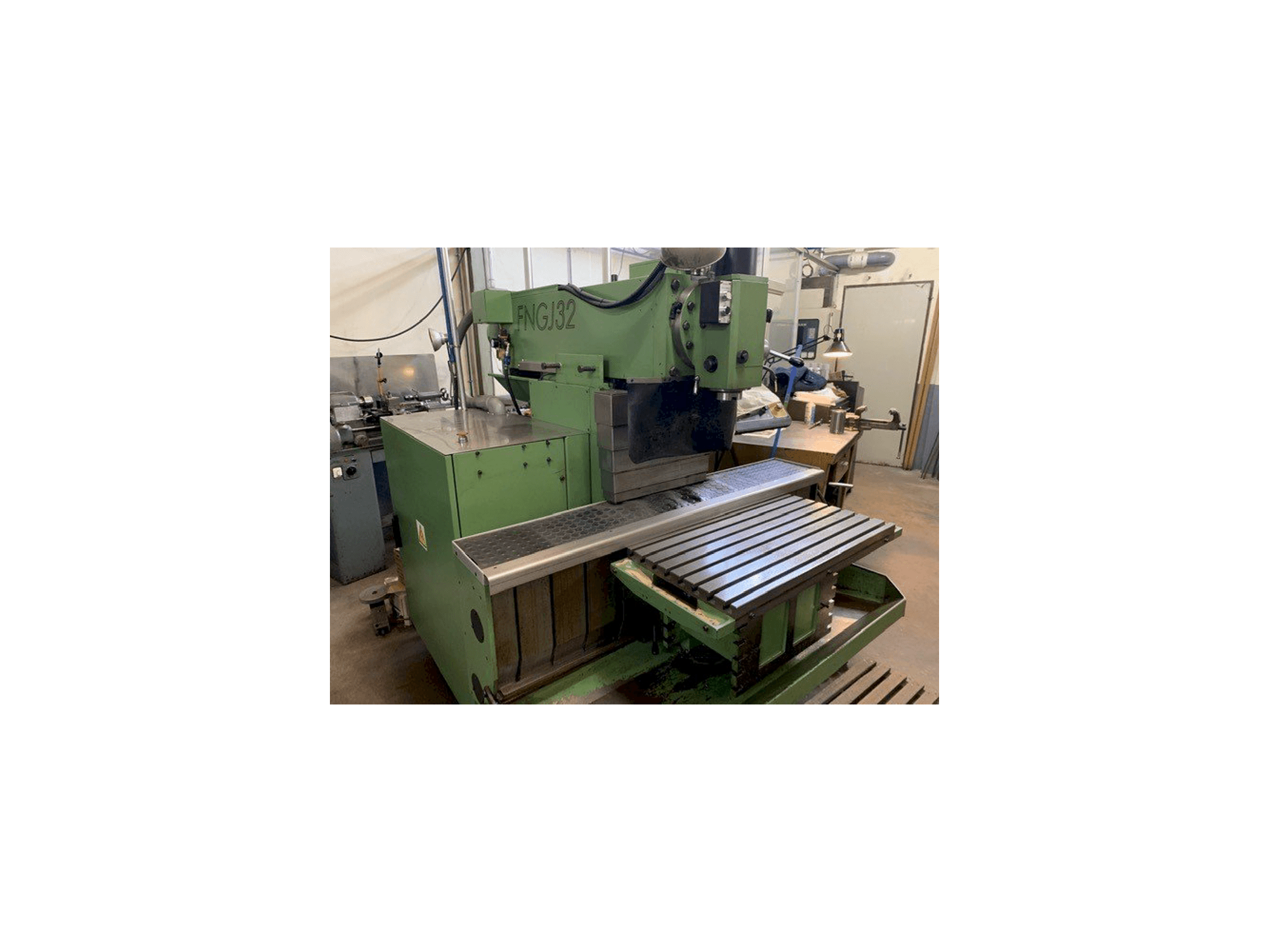 INTOS FNGJ32-maskinen framifrån