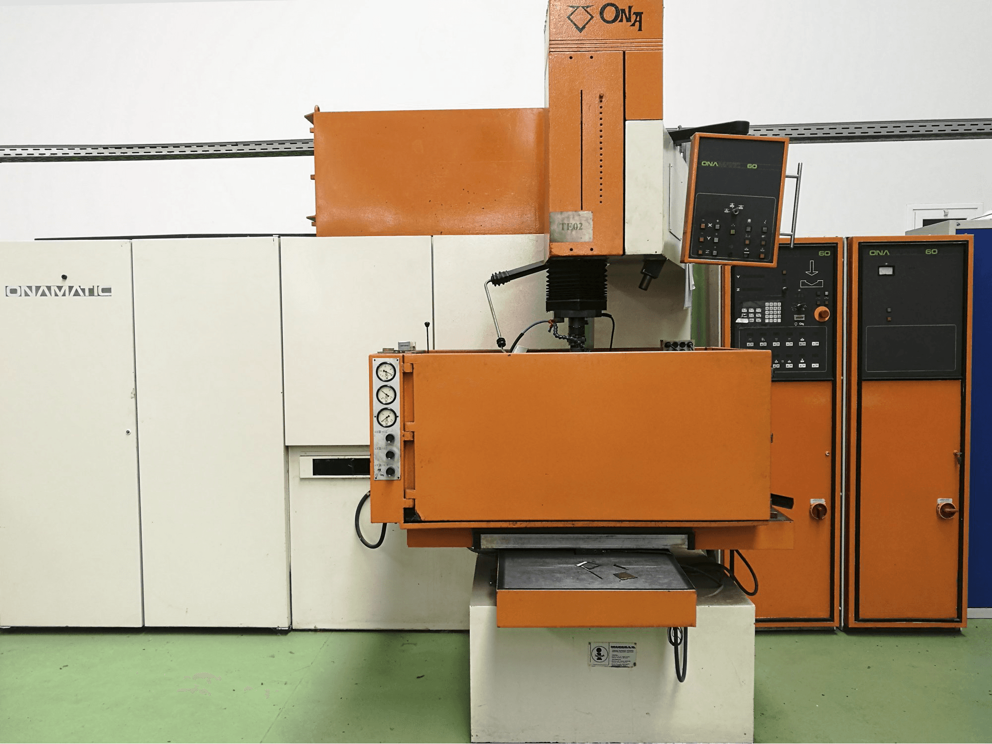 ONA-maskinen framifrånONAMATIC 520