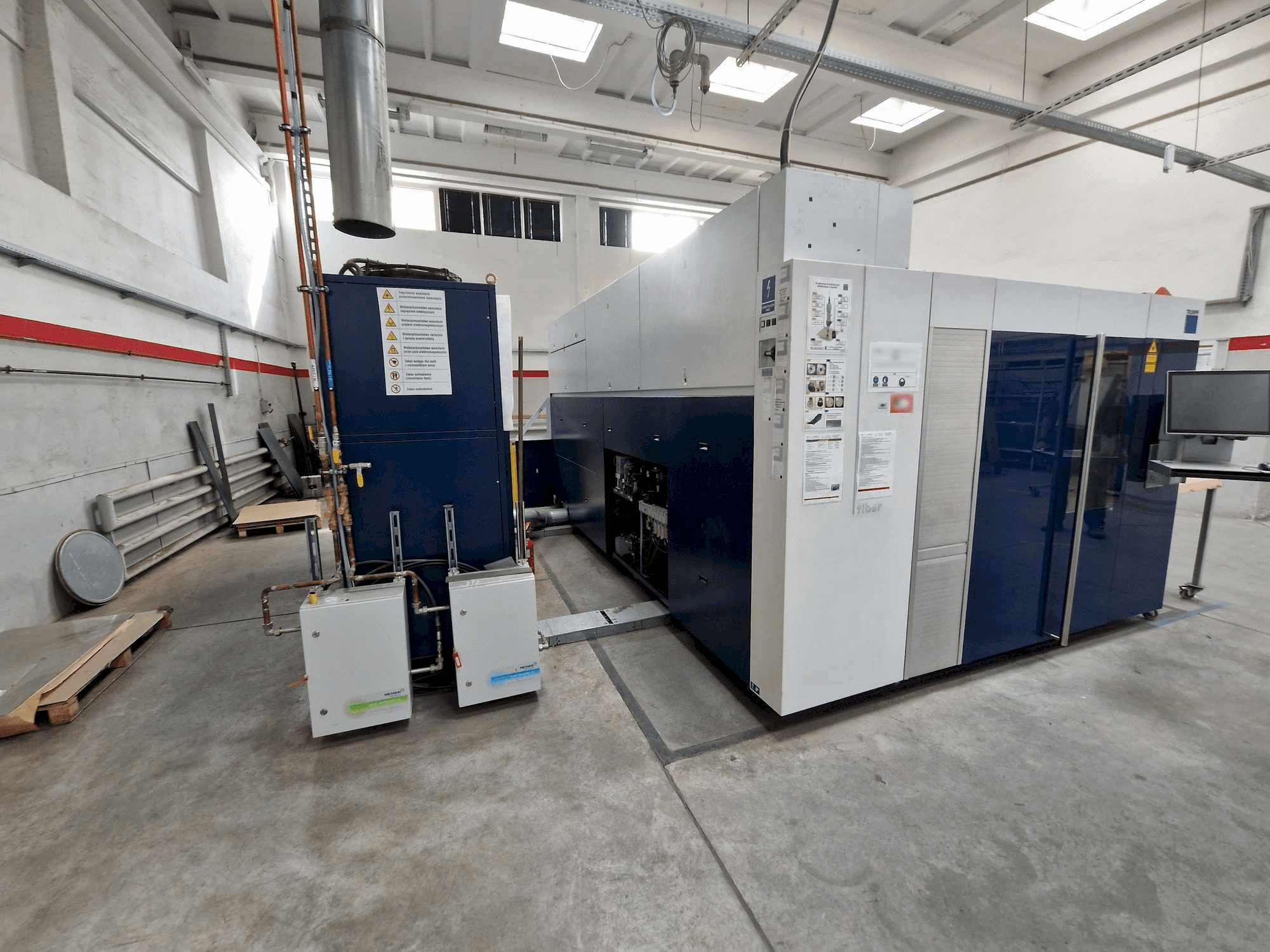 Trumpf TruLaser 3030 Fiber-maskinen framifrån
