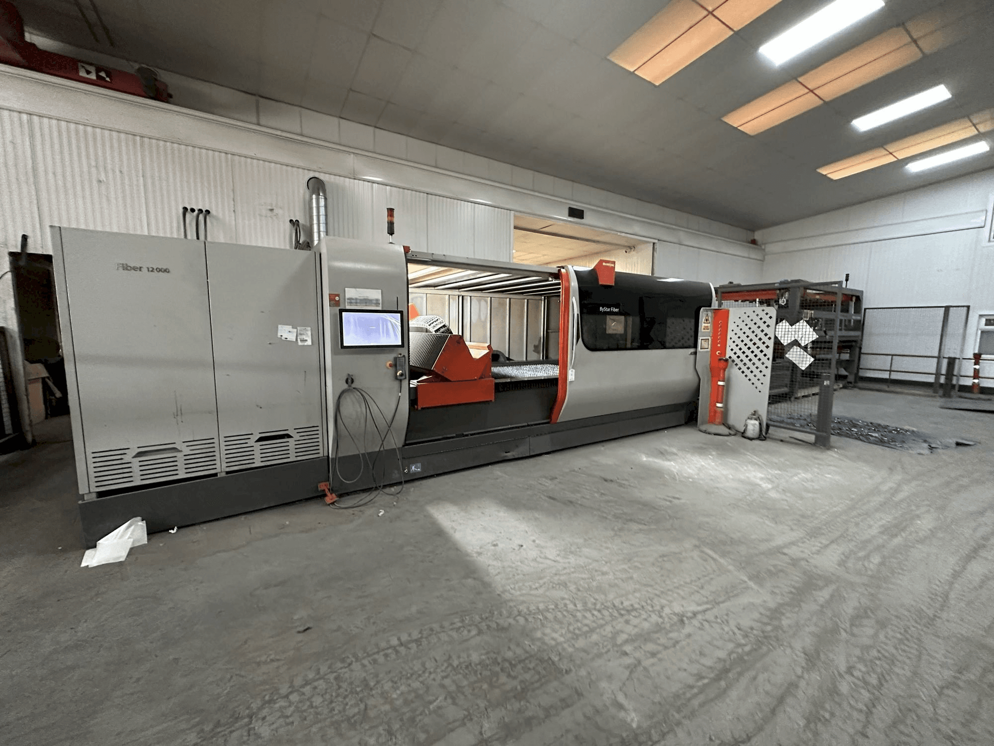 Bystronic Bystar 3015 12KW Fiber-maskinen framifrån