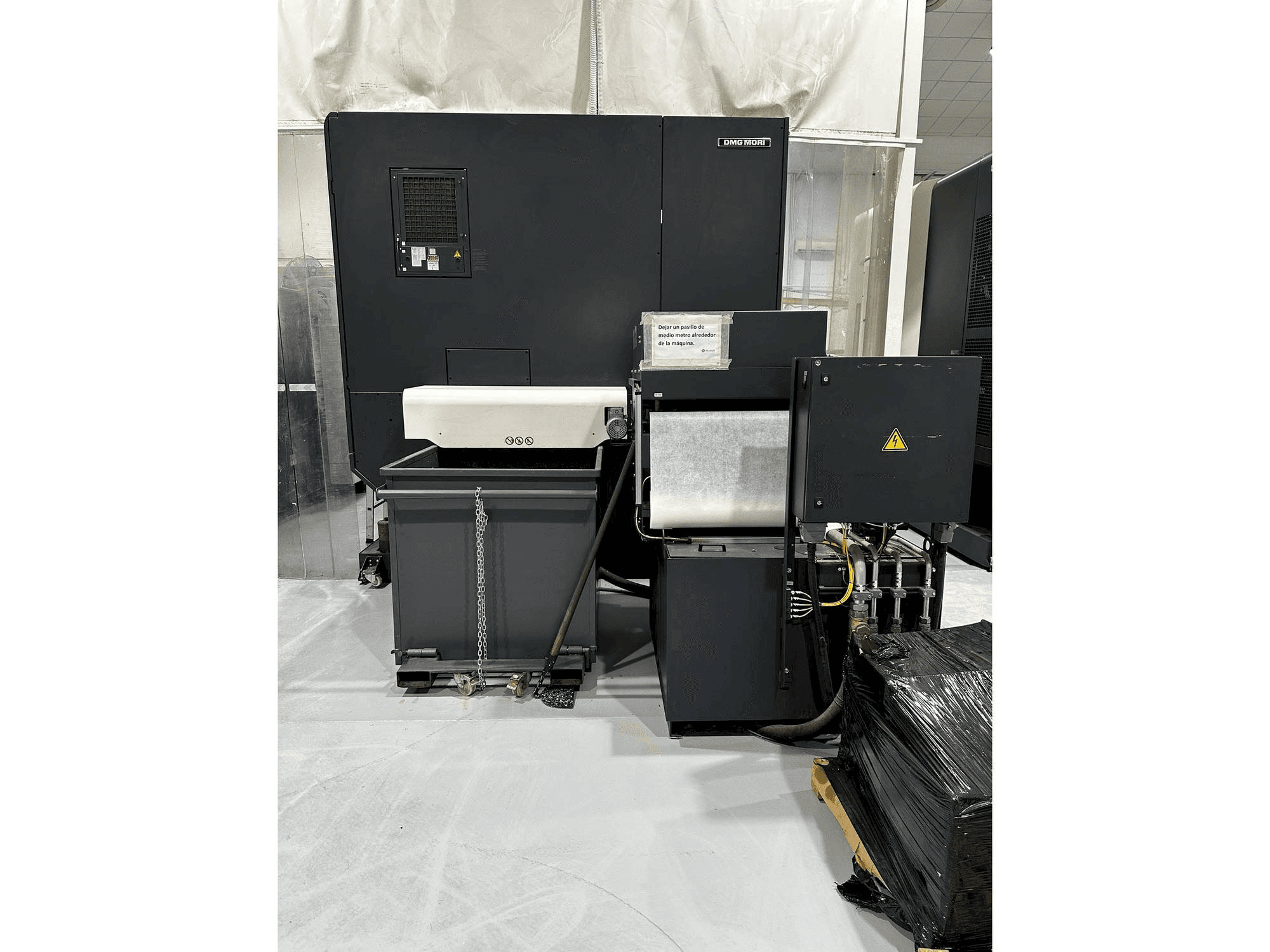 DMG MORI DMU 95 monoBLOCK-maskinen bakifrån