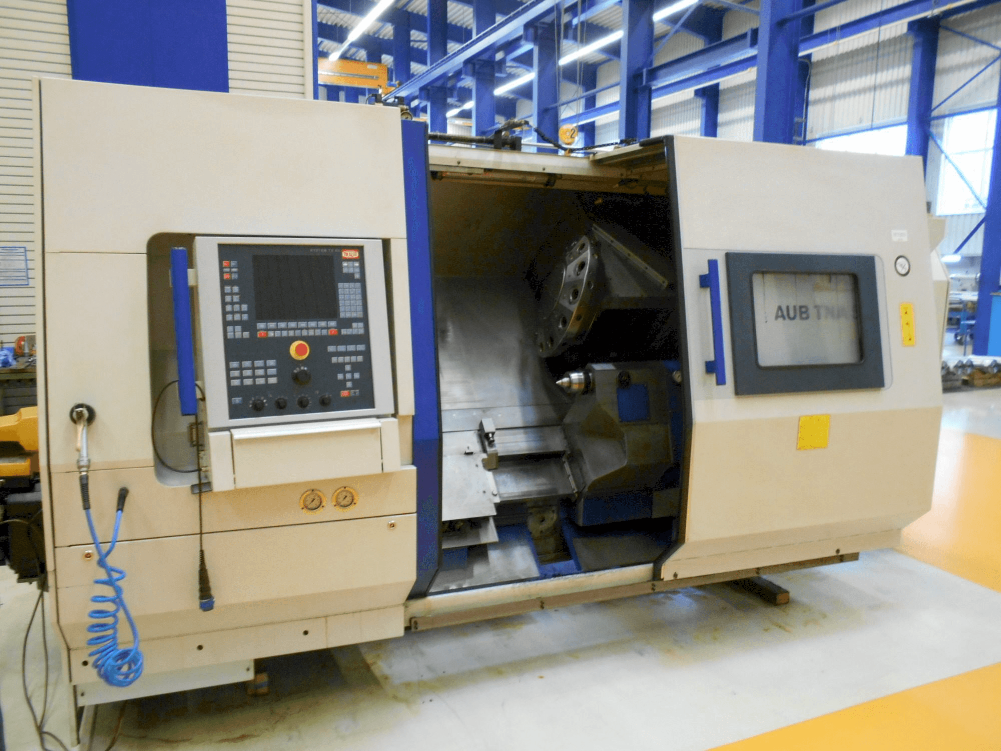 TRAUB TNA 500-maskinen framifrån