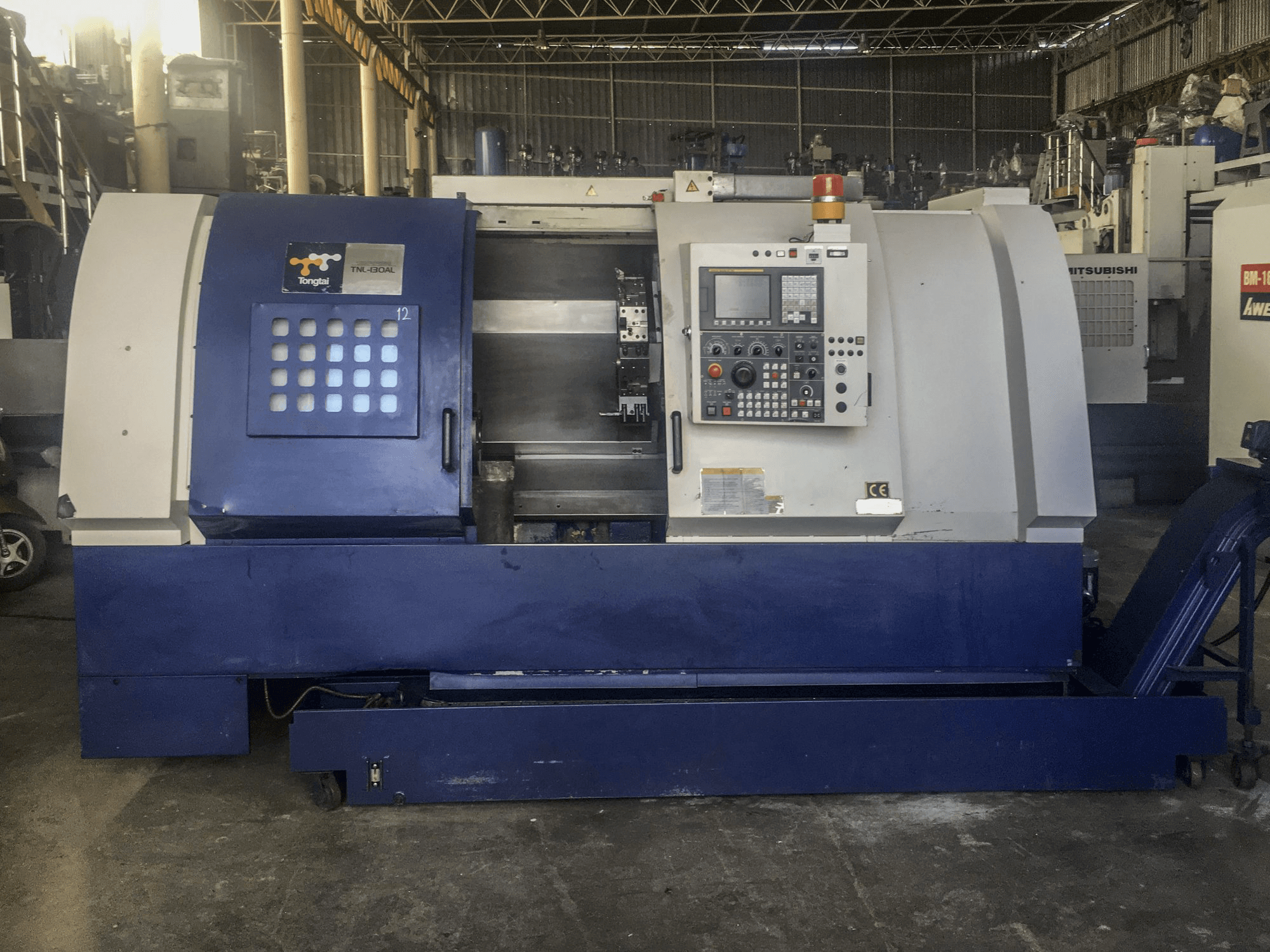 Tongtai-maskinen framifrånTNL-130 AL