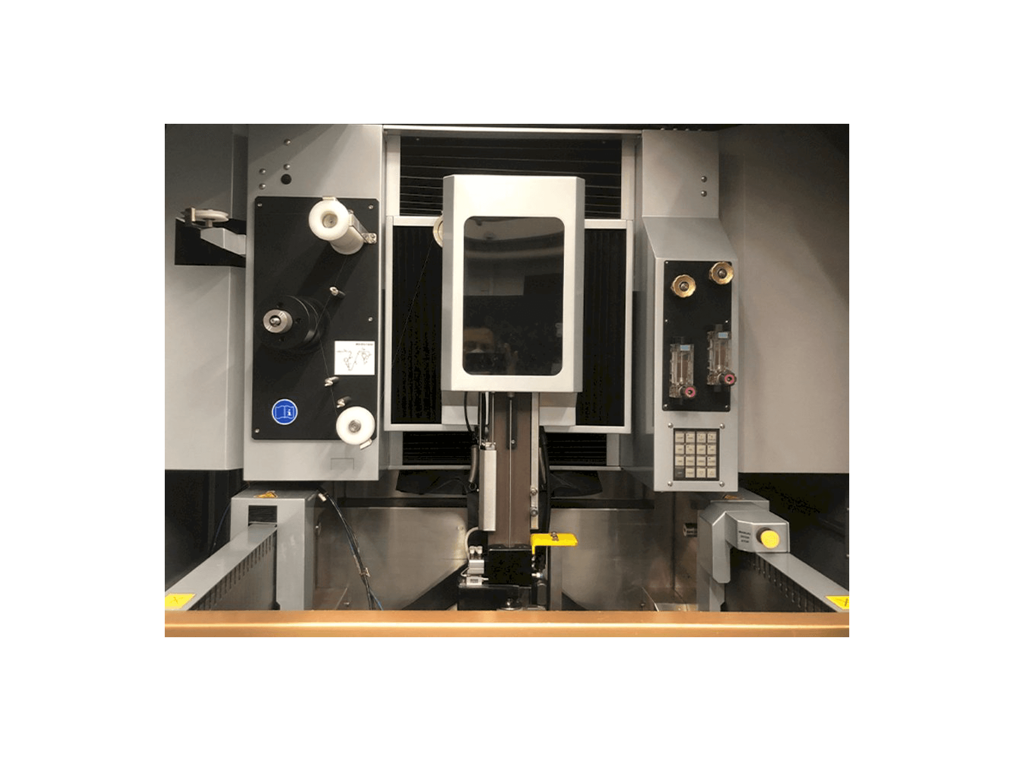 EROWA Robot Compact 80-maskinen framifrån