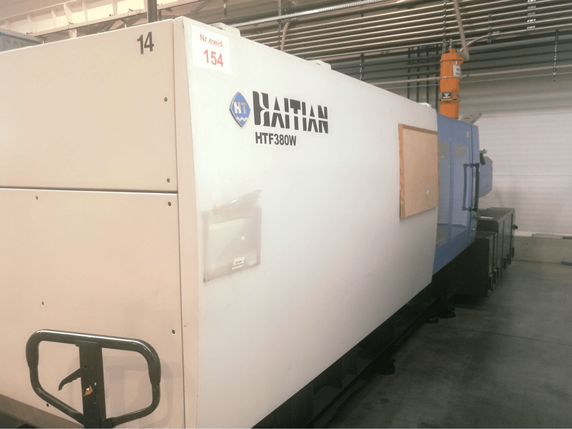HAITIAN-maskinen sedd från vänster sidaHFT 380 W