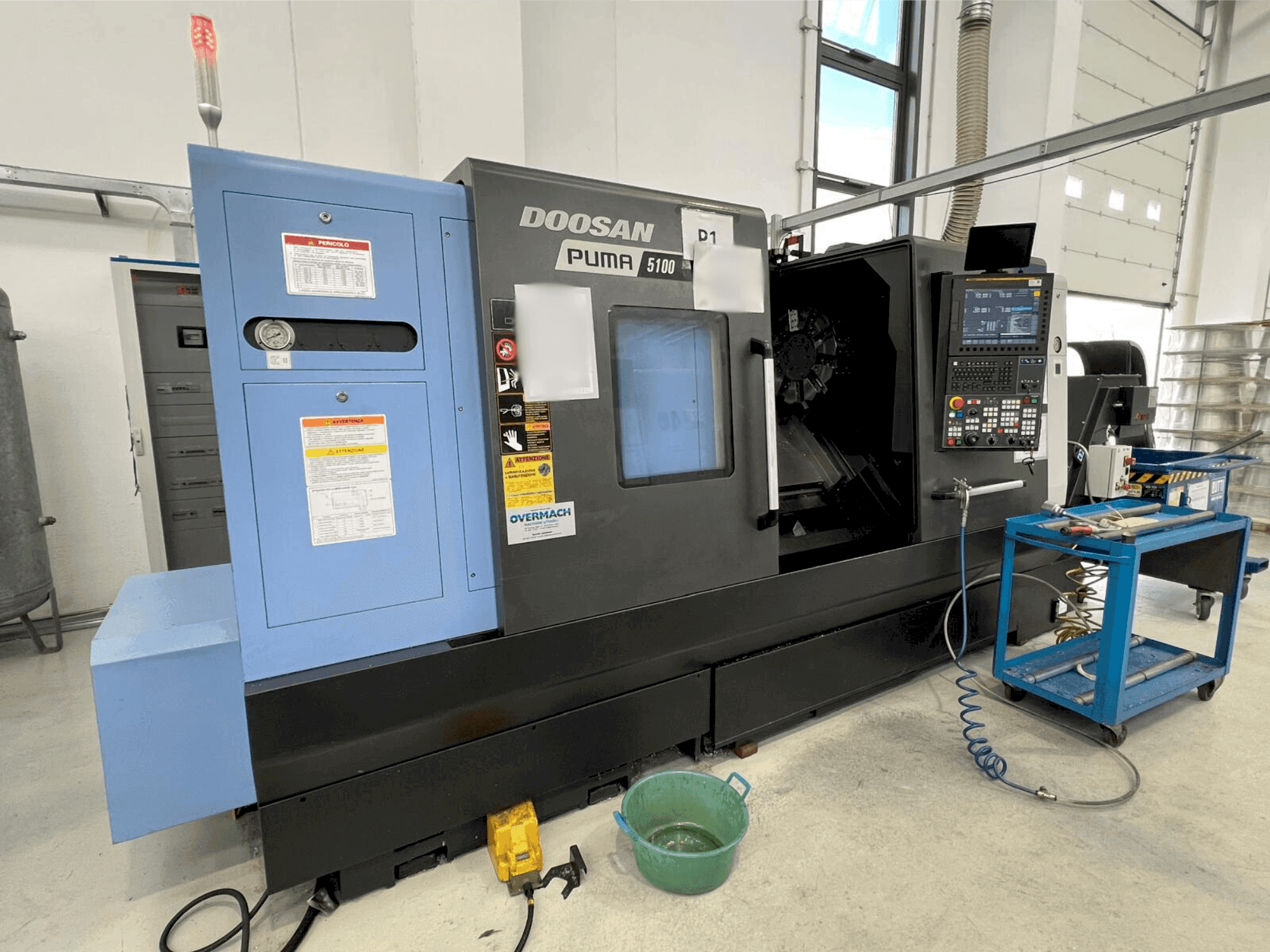 DOOSAN Puma 5100B-maskinen framifrån
