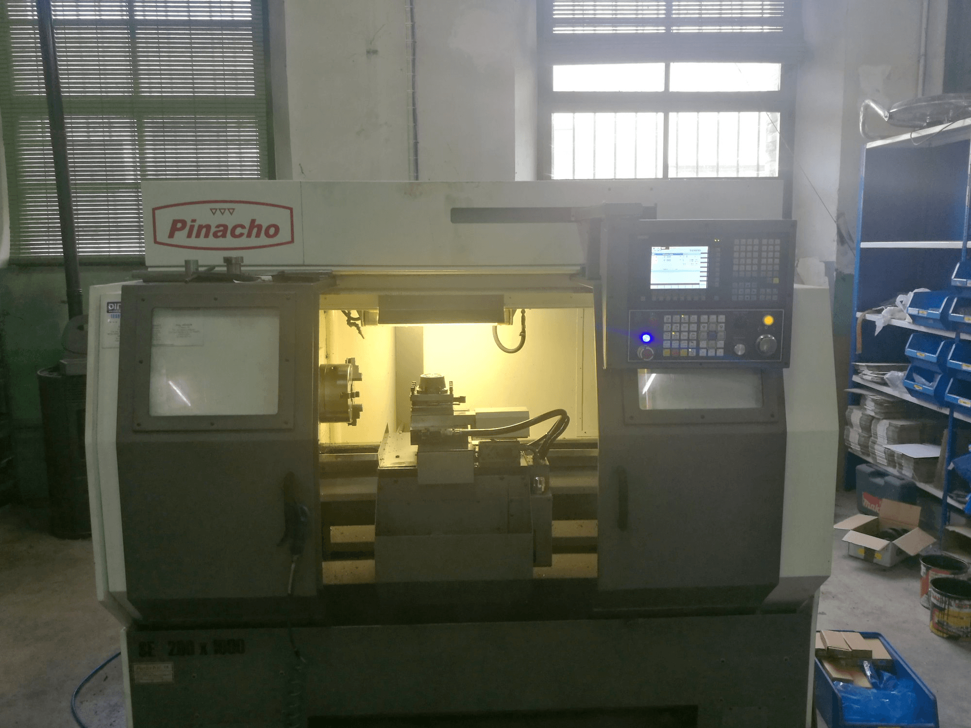 Pinacho-maskinen framifrånSE-200