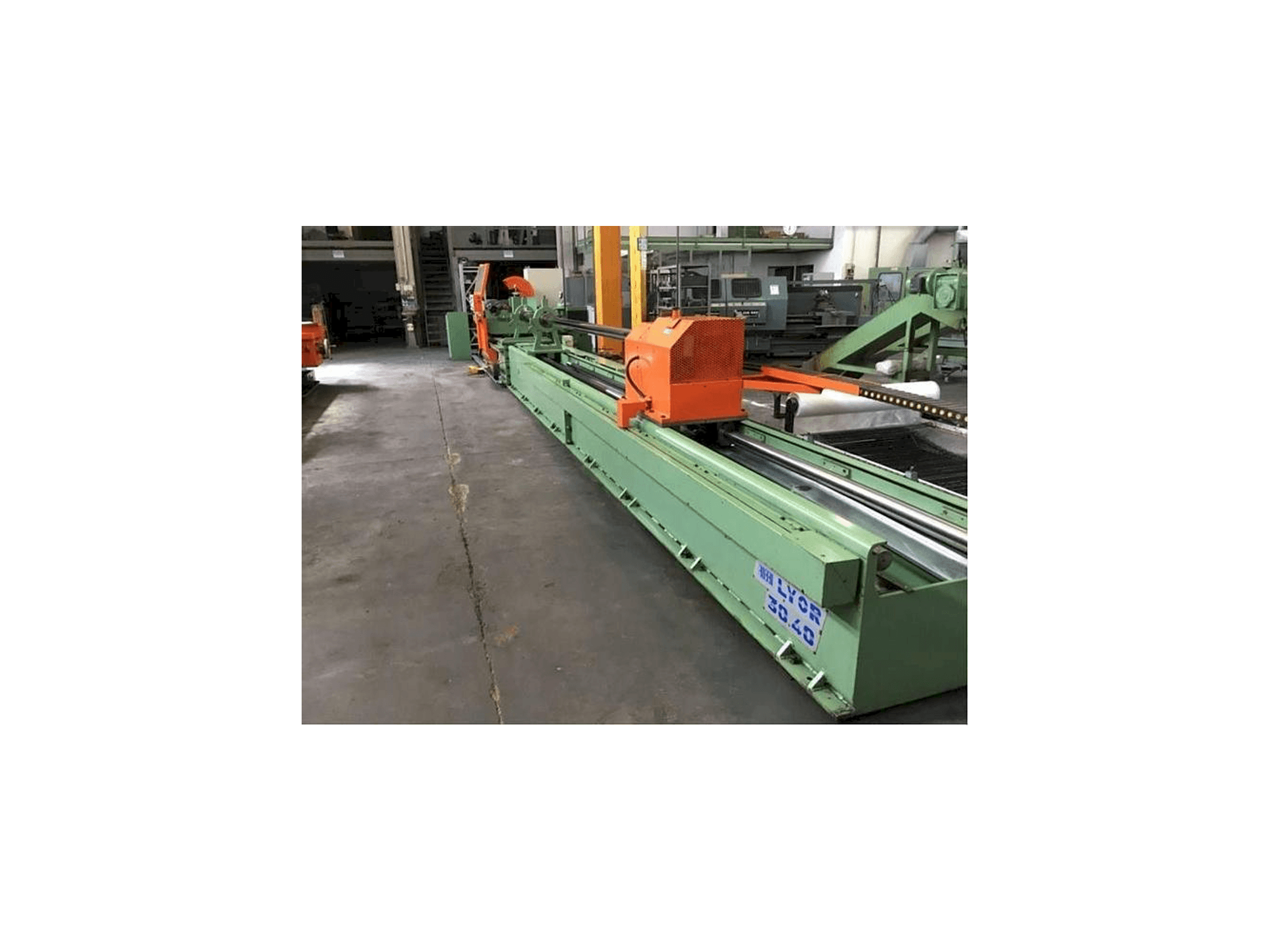 ROBBI LYOR 30/40-maskinen framifrån