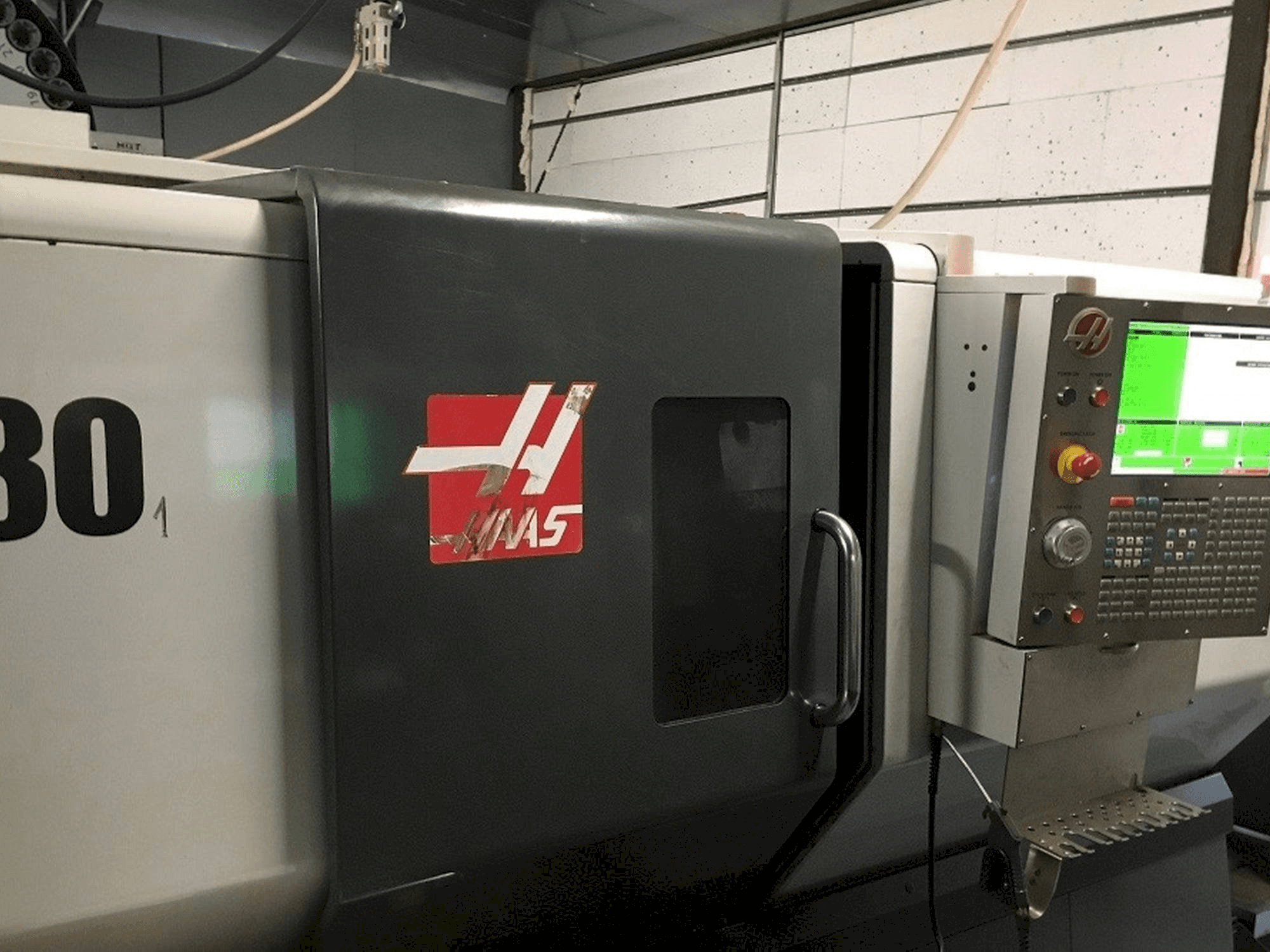 HAAS ST-30-maskinen framifrån