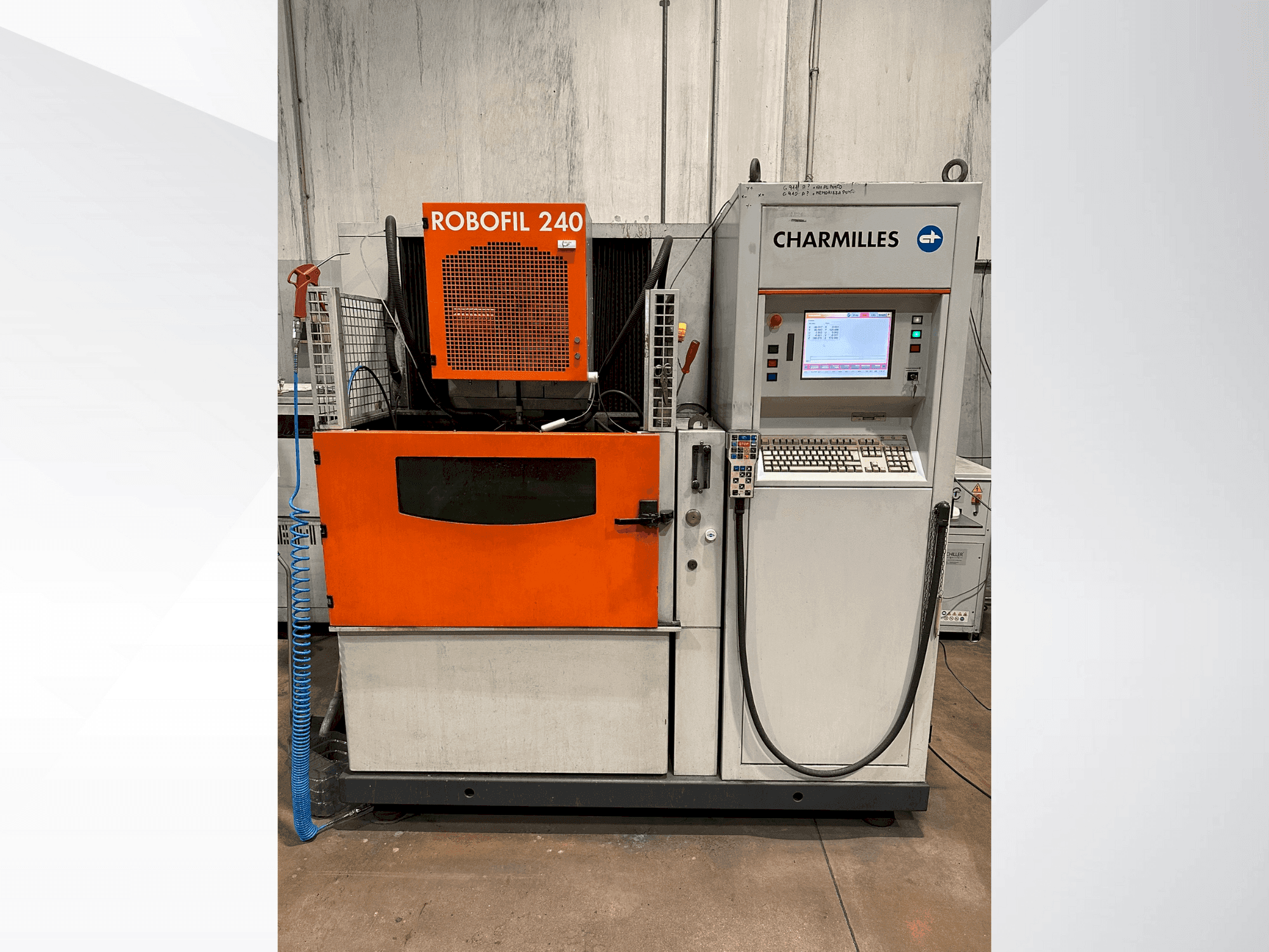 CHARMILLES Robofil 240-maskinen framifrån