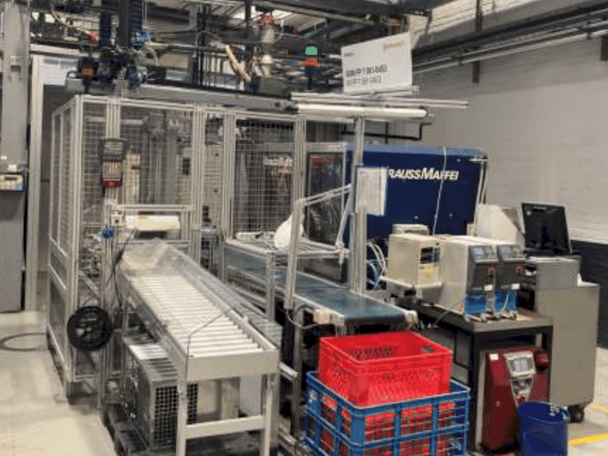 Krauss Maffei KM 125-390 C2-maskinen framifrån