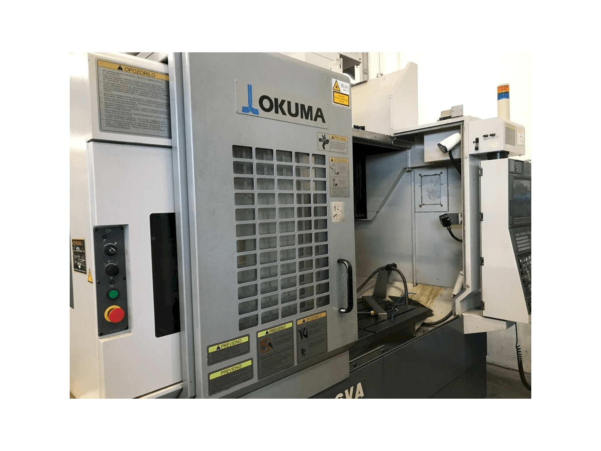 Okuma MB 56 VA-maskinen framifrån