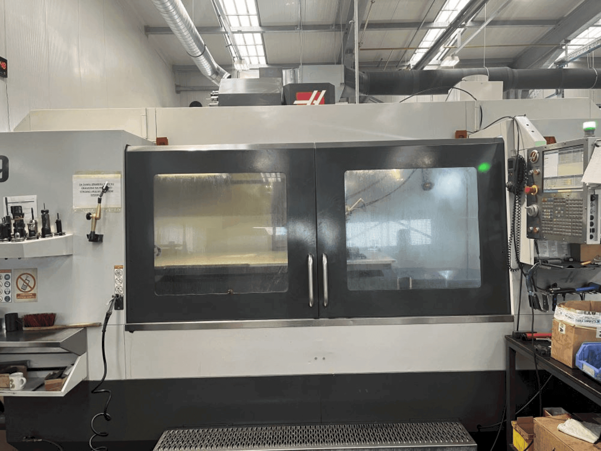 HAAS Vf- 9/40-maskinen framifrån