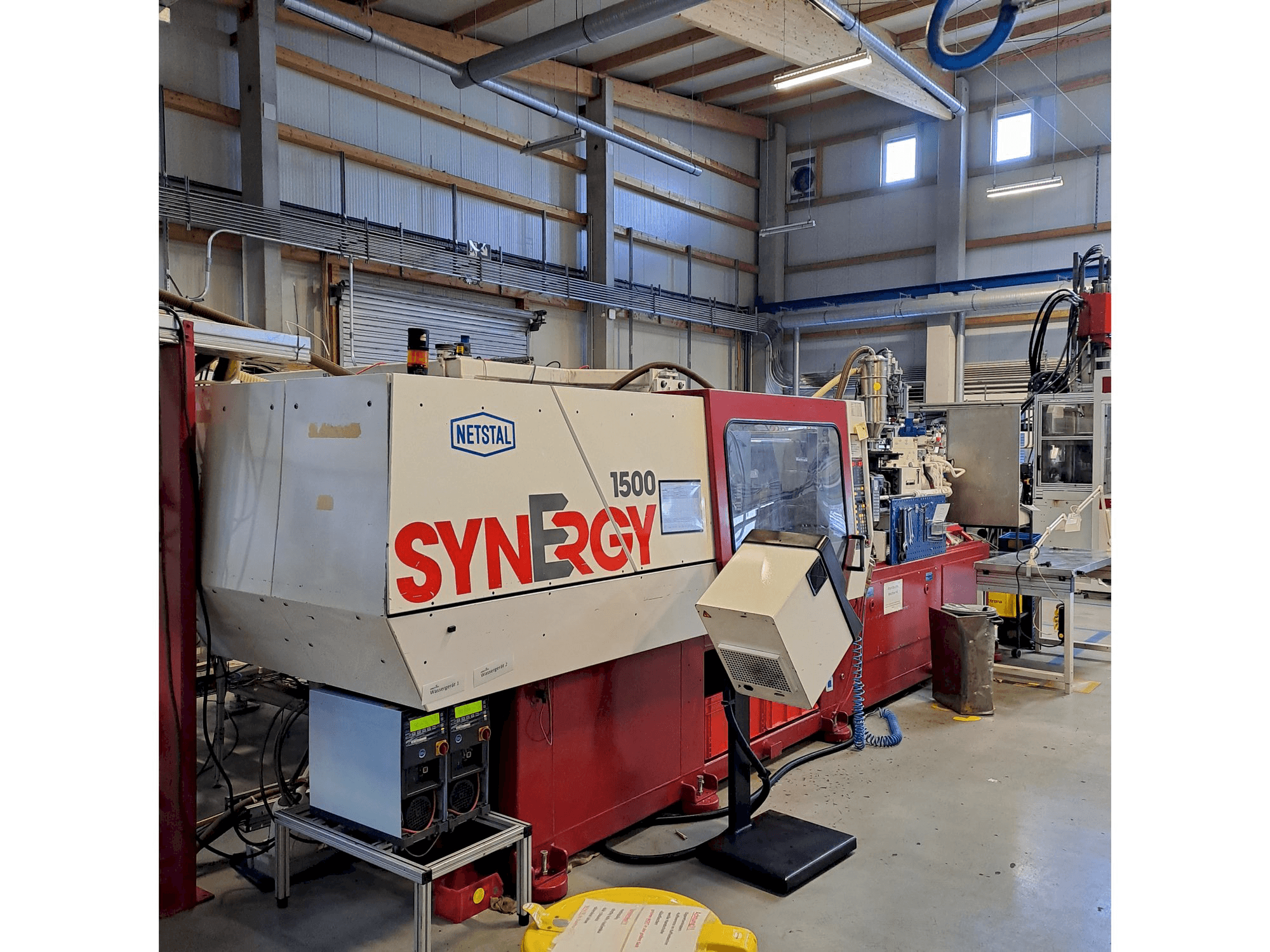 Netstal S 1500 - 460-maskinen framifrån