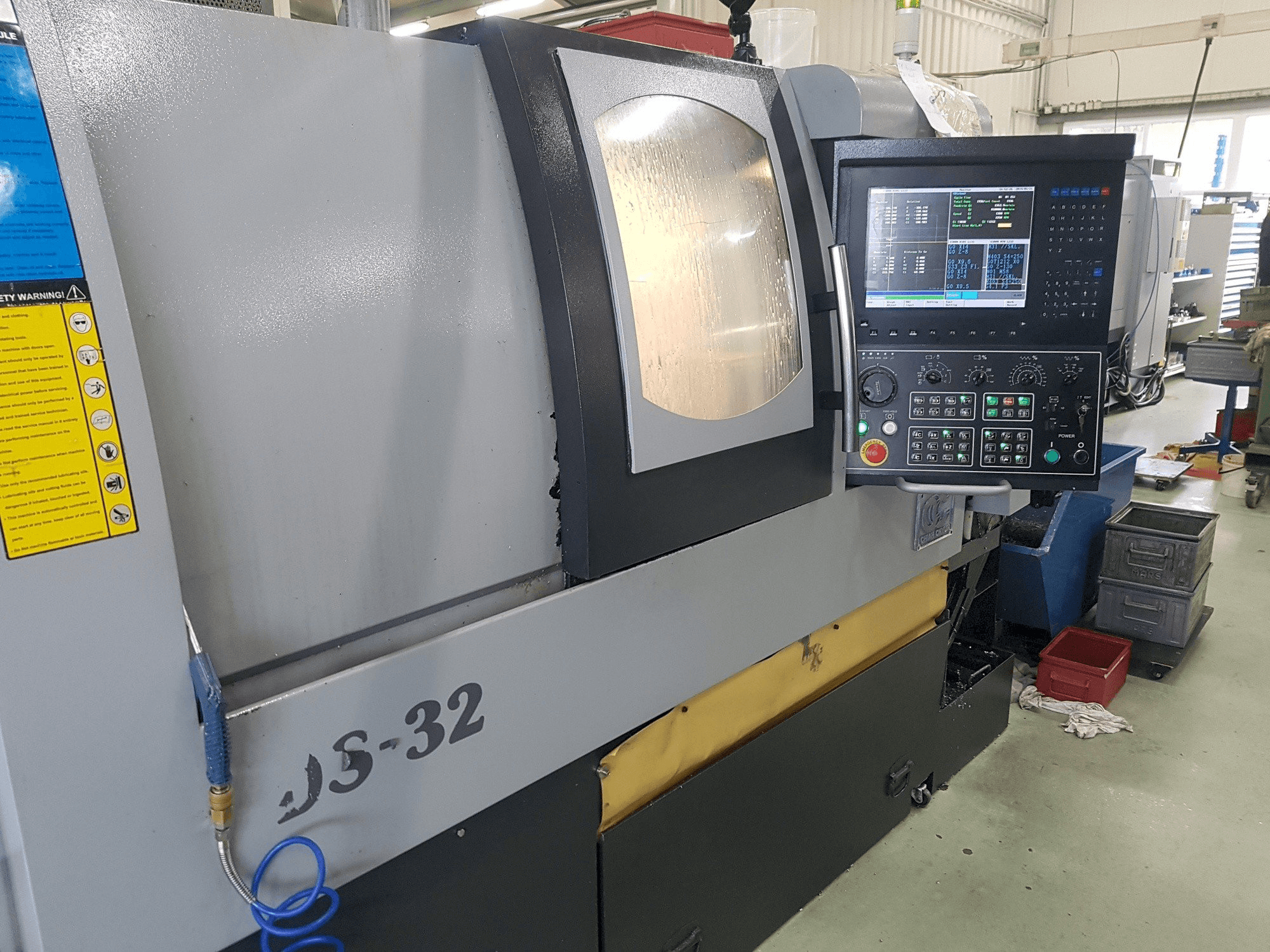 Chiah-Chyun CDS-32-maskinen framifrån