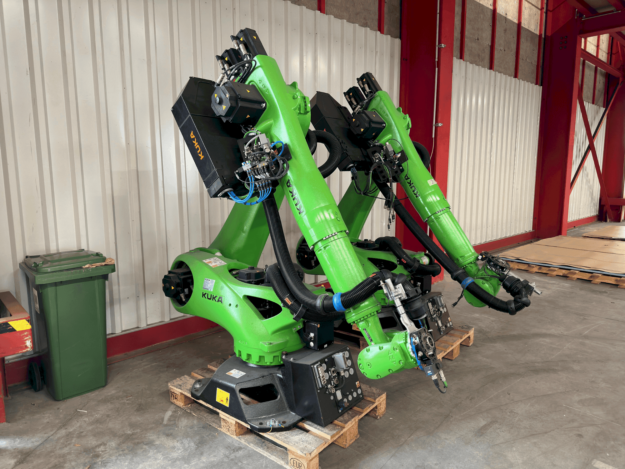 KUKA KR 90 R3700 prime K-maskinen framifrån