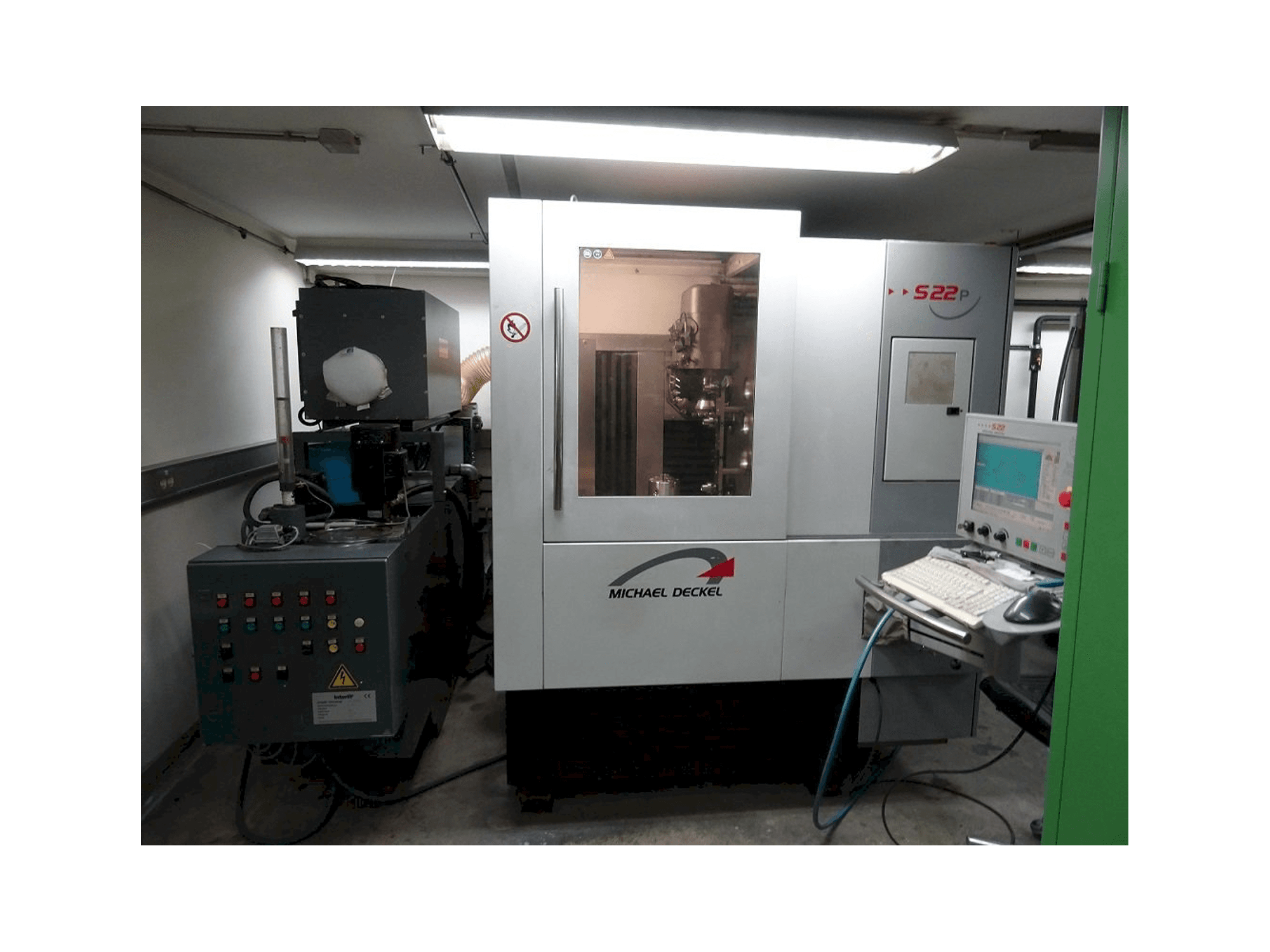 Michael Deckel S22 P-maskinen framifrån