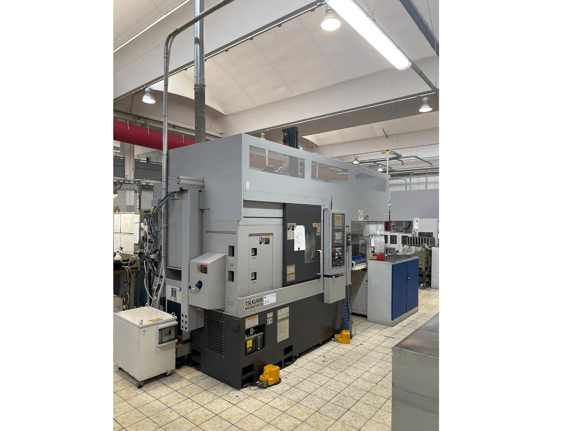 TSUGAMI M08SYE-II-maskinen framifrån