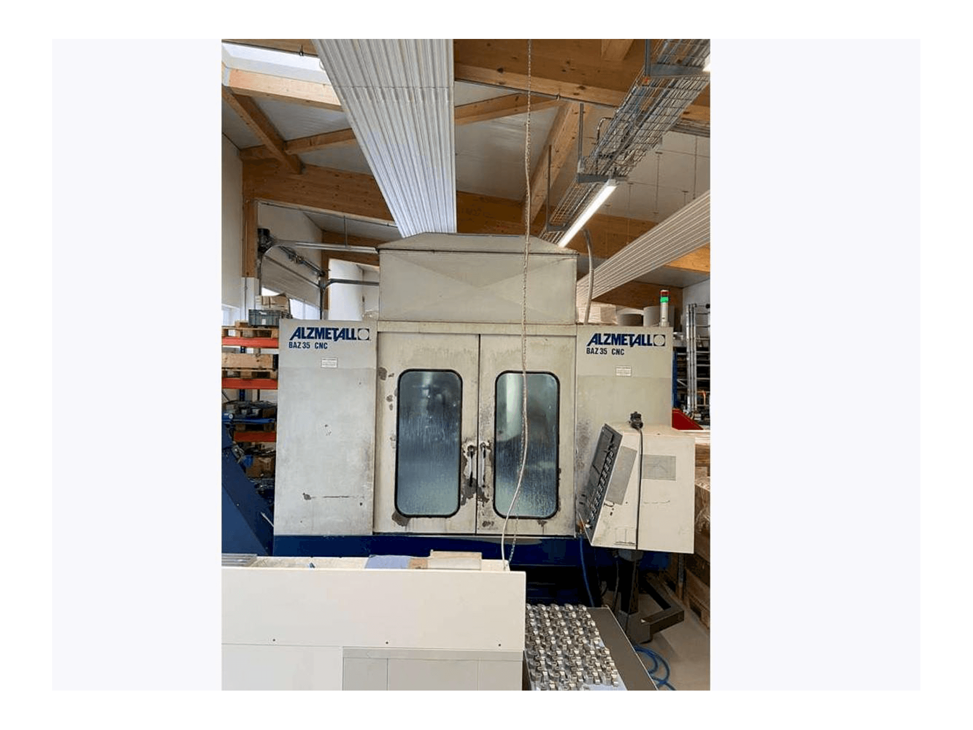 Alzmetall CNC BAZ 35-maskinen framifrån