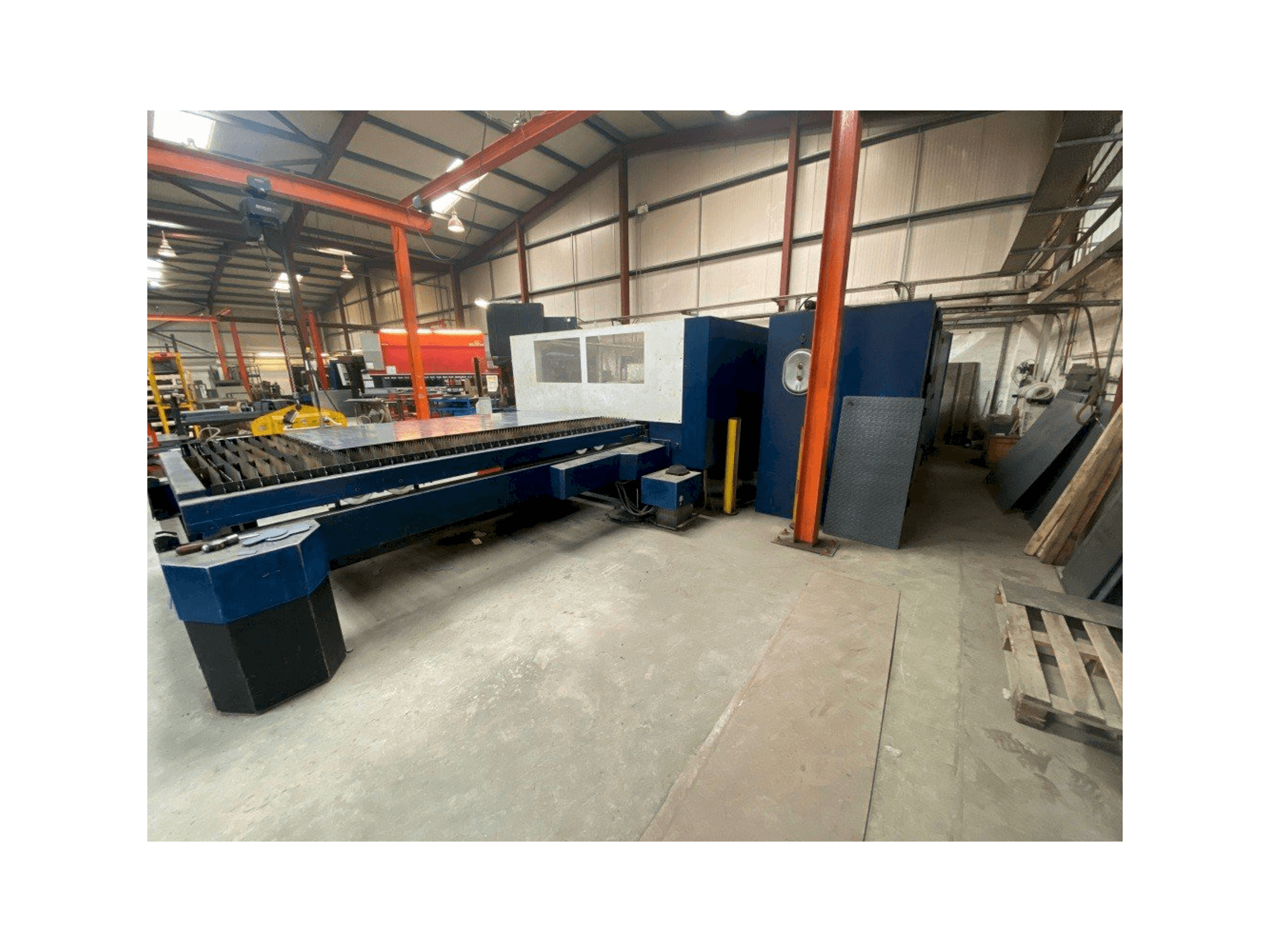 Trumpf TRUMATIC L3030-maskinen framifrån
