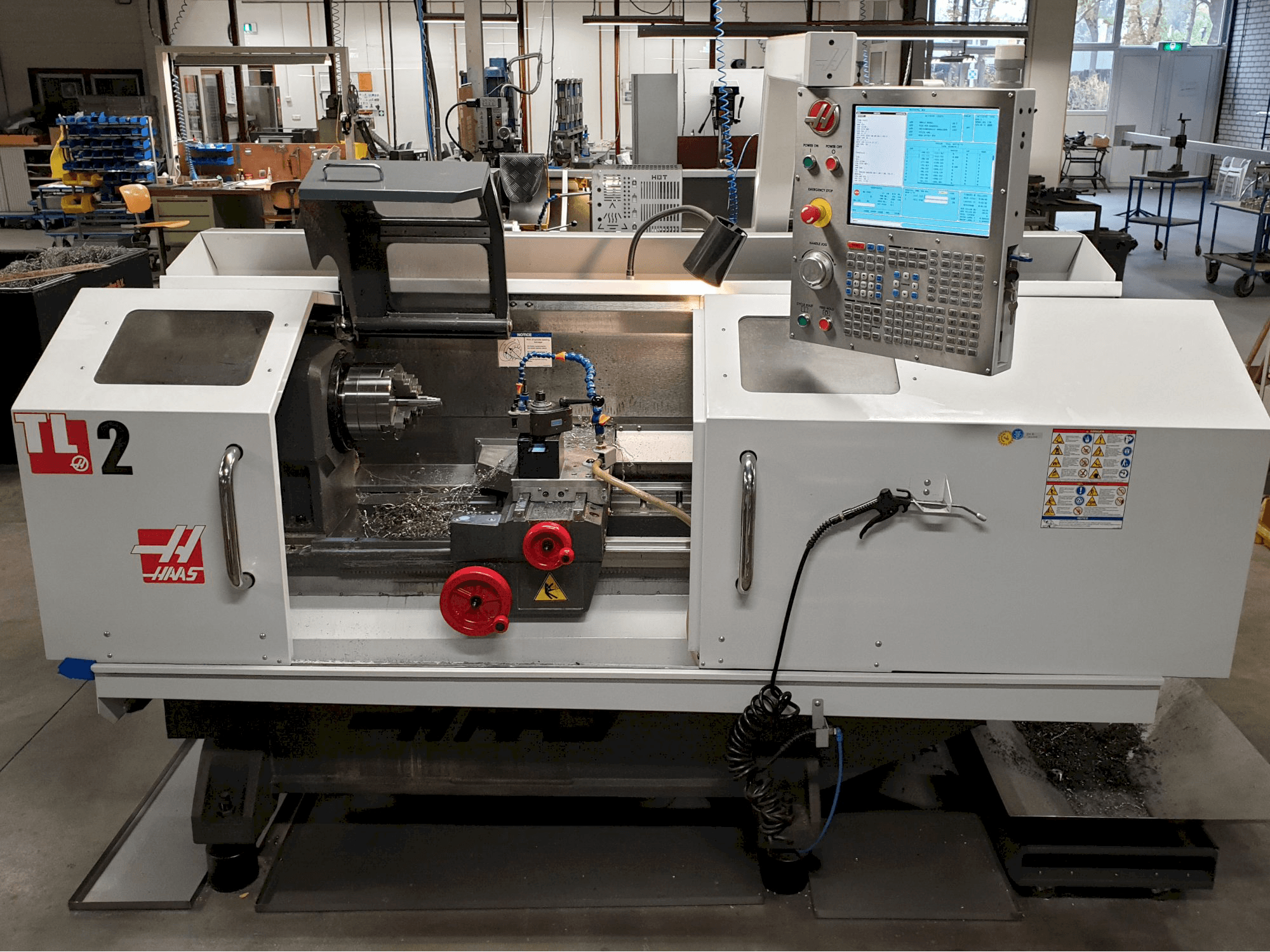 HAAS-maskinen framifrånTL-2