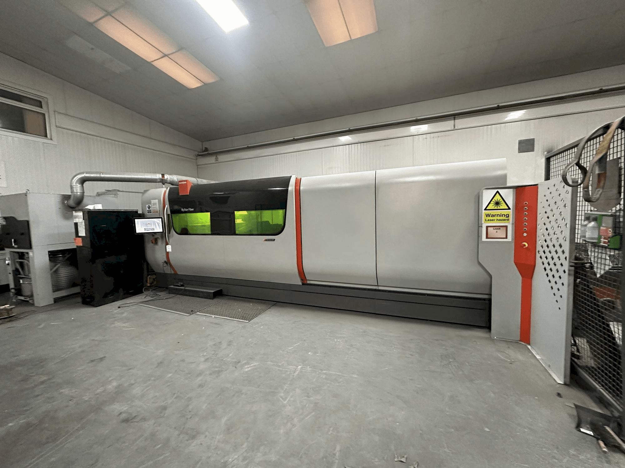 Bystronic Bystar 4020 6KW Fibre with ByTrans-maskinen framifrån