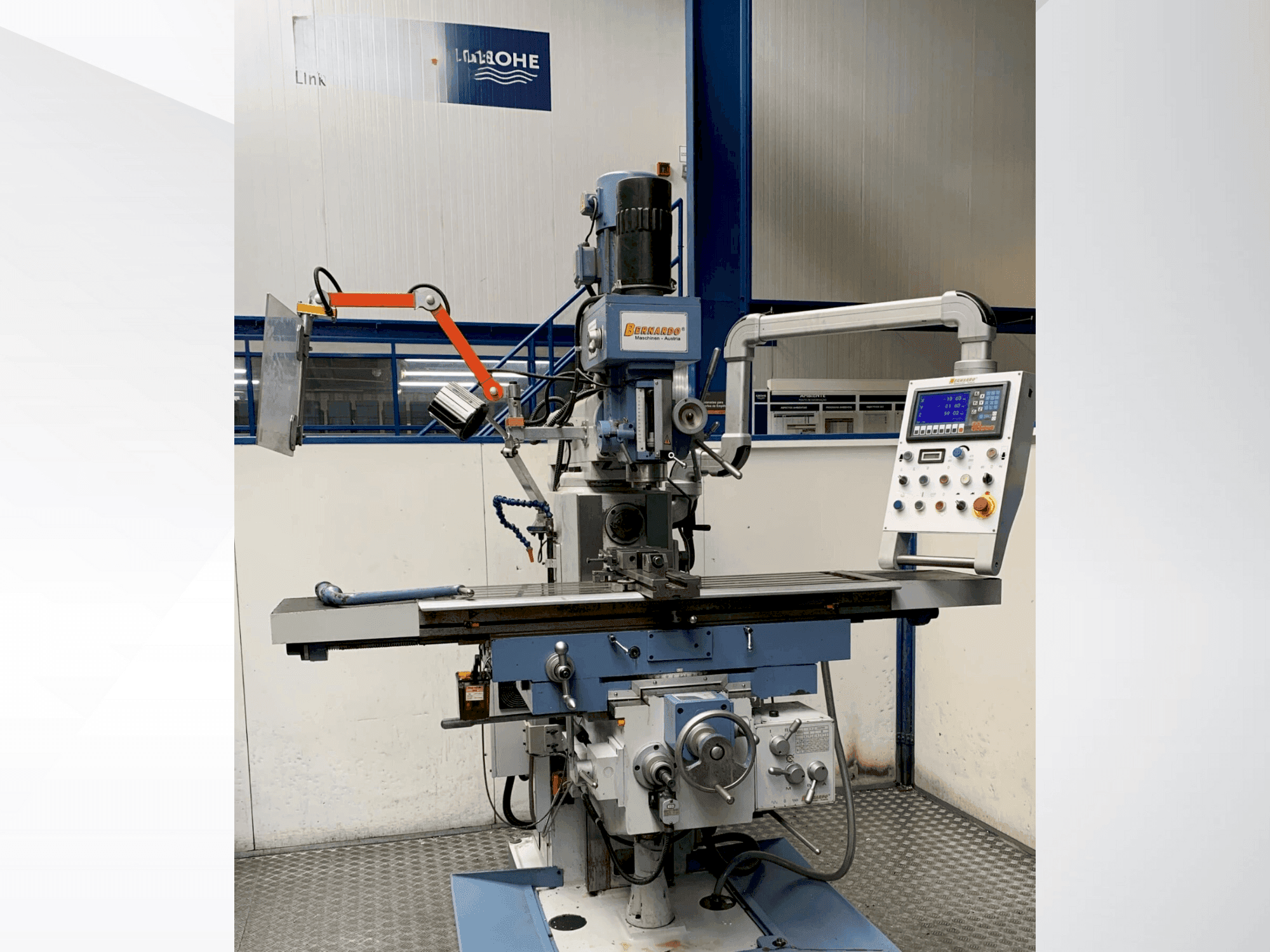 Bernardo UWF 95 N-maskinen framifrån