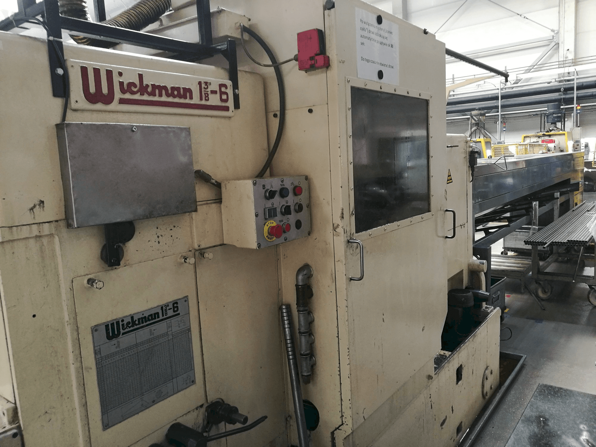 Wickman 1 3/8"-6-maskinen framifrån