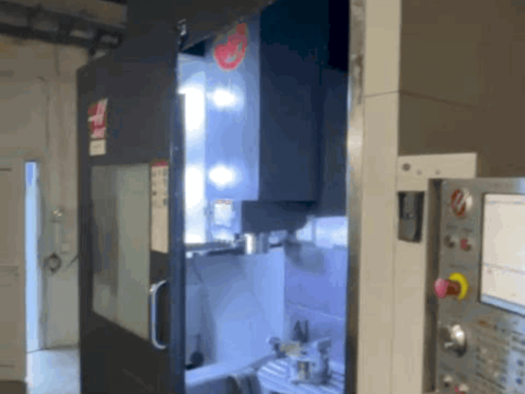 HAAS UMC-750-maskinen framifrån