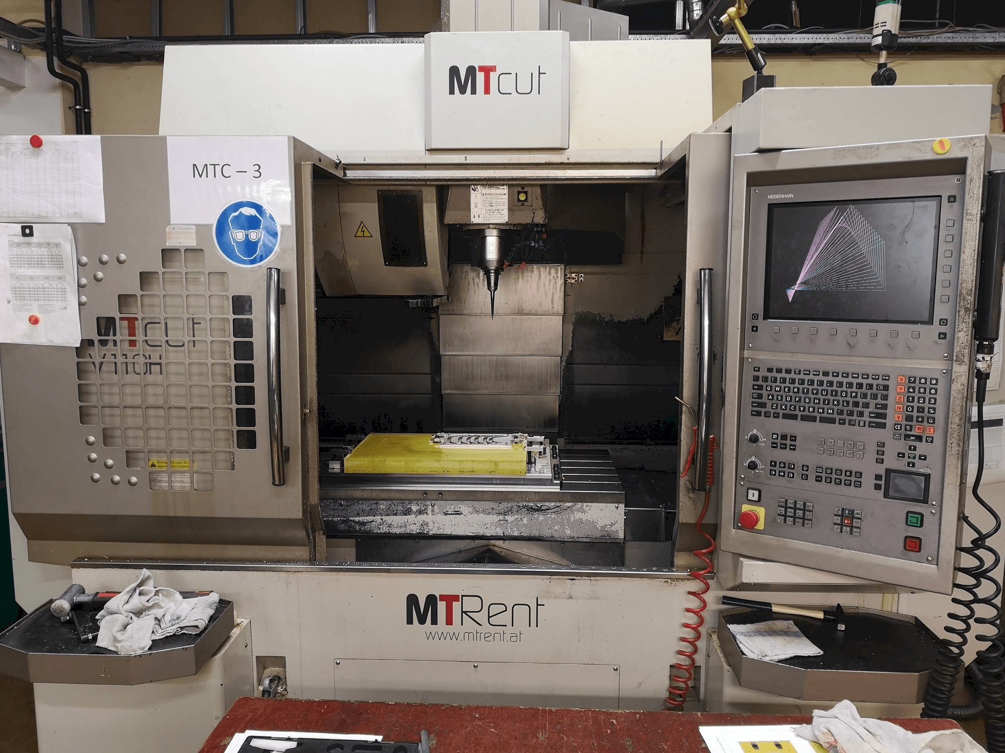 MT Cut V110H-maskinen framifrån